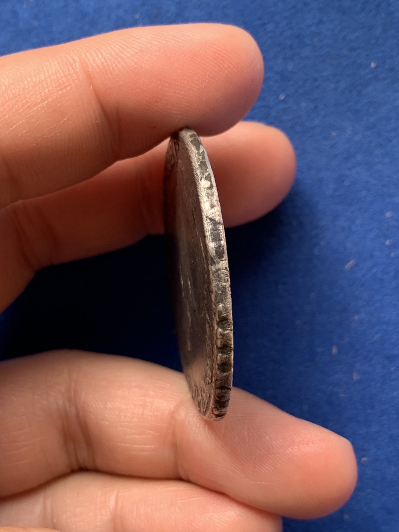 《竞宝斋》第260场-周日，周一，周二 3场连拍 (全场包邮) 法国路易十六1780利摩日厂埃居大银币 币胚有原始缺陷 细节见图