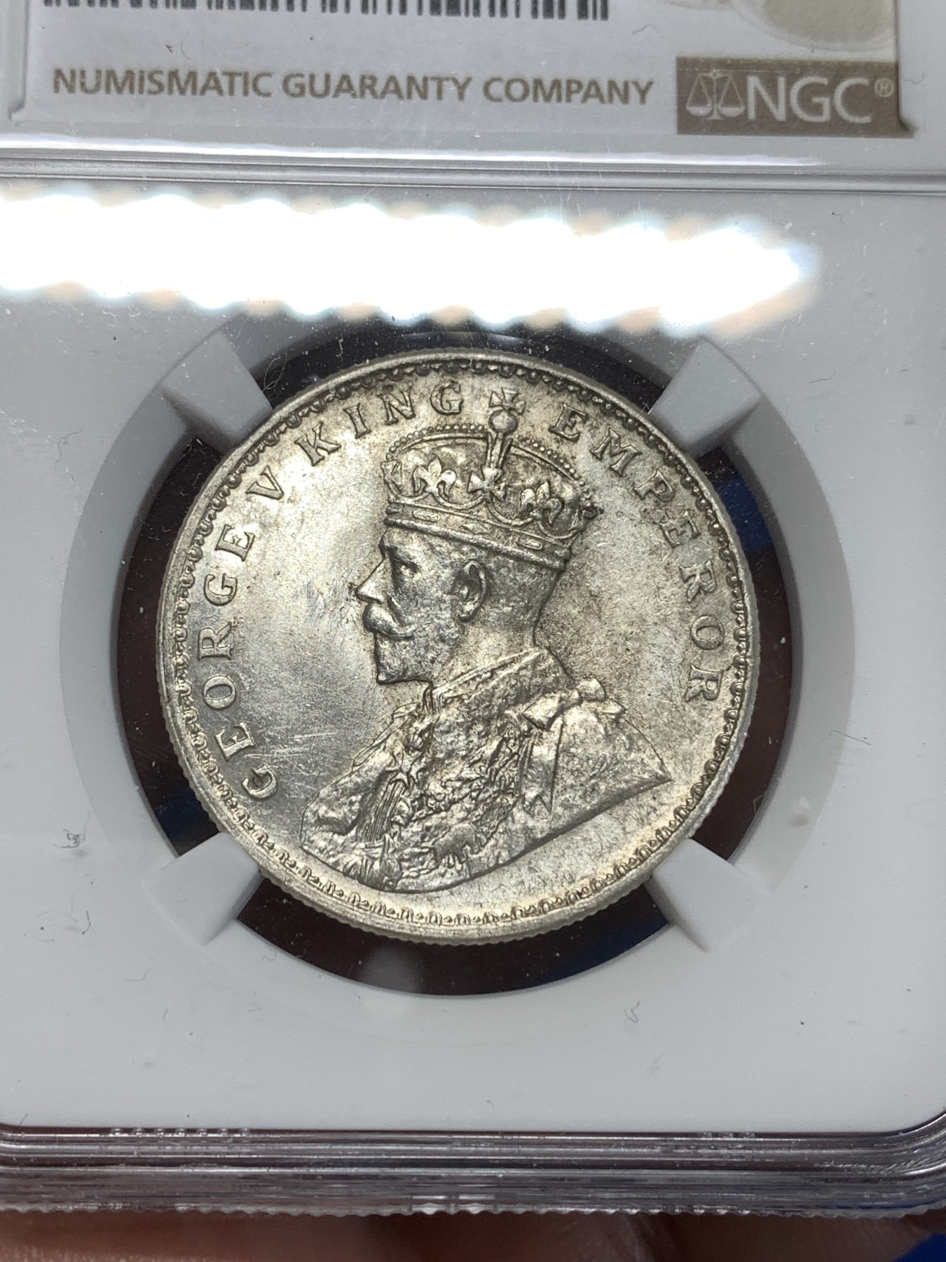 《竞宝斋》第260场-周日，周一，周二 3场连拍 (全场包邮) NGC UNC 印度1916C乔治五世1卢比银币