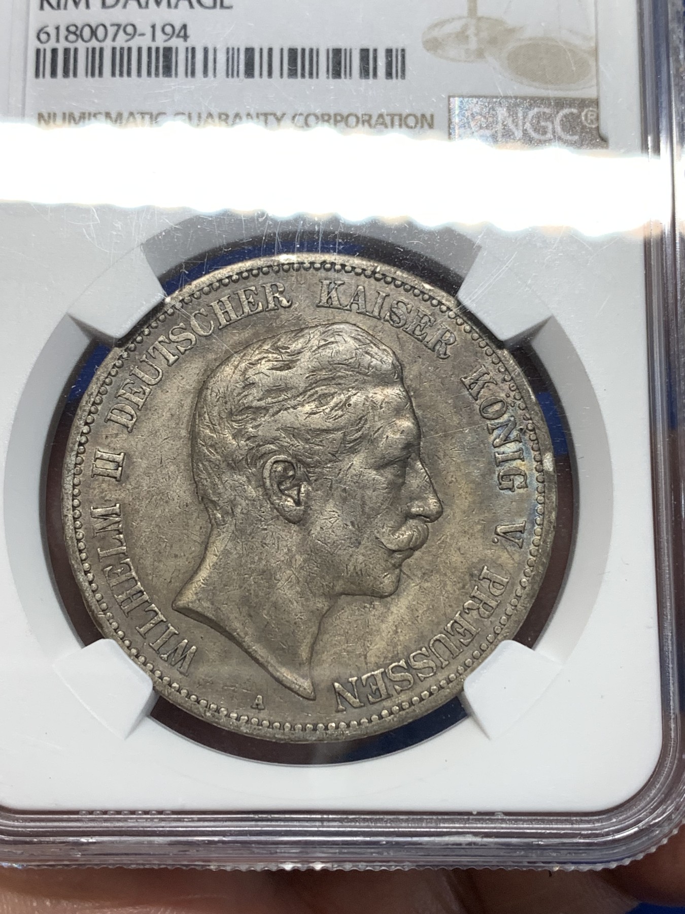 《竞宝斋》第260场-周日，周一，周二 3场连拍 (全场包邮) NGC UNC RIM DAMAGE 德国普鲁士 1895年 威廉二世长翅鹰A版 5马克 银币（通货多，UNC少见）