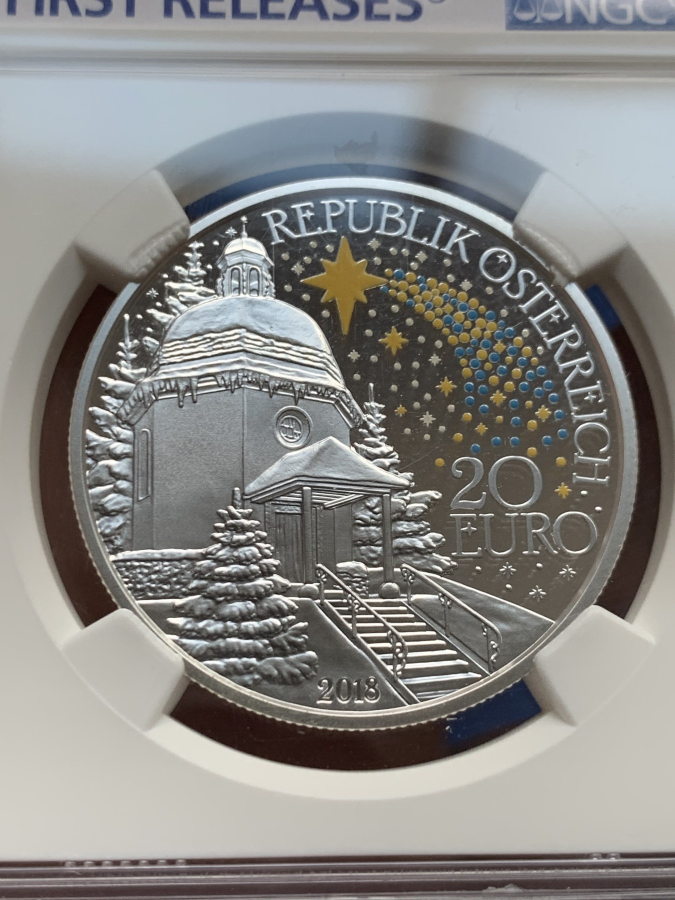 《竞宝斋》第261场-周日，周一，周二 3场连拍 (全场包邮) NGC PF70UC 蓝标首期奥地利2018年发行圣诞歌《平安夜》200周年20欧精制纪念币 礼盒装