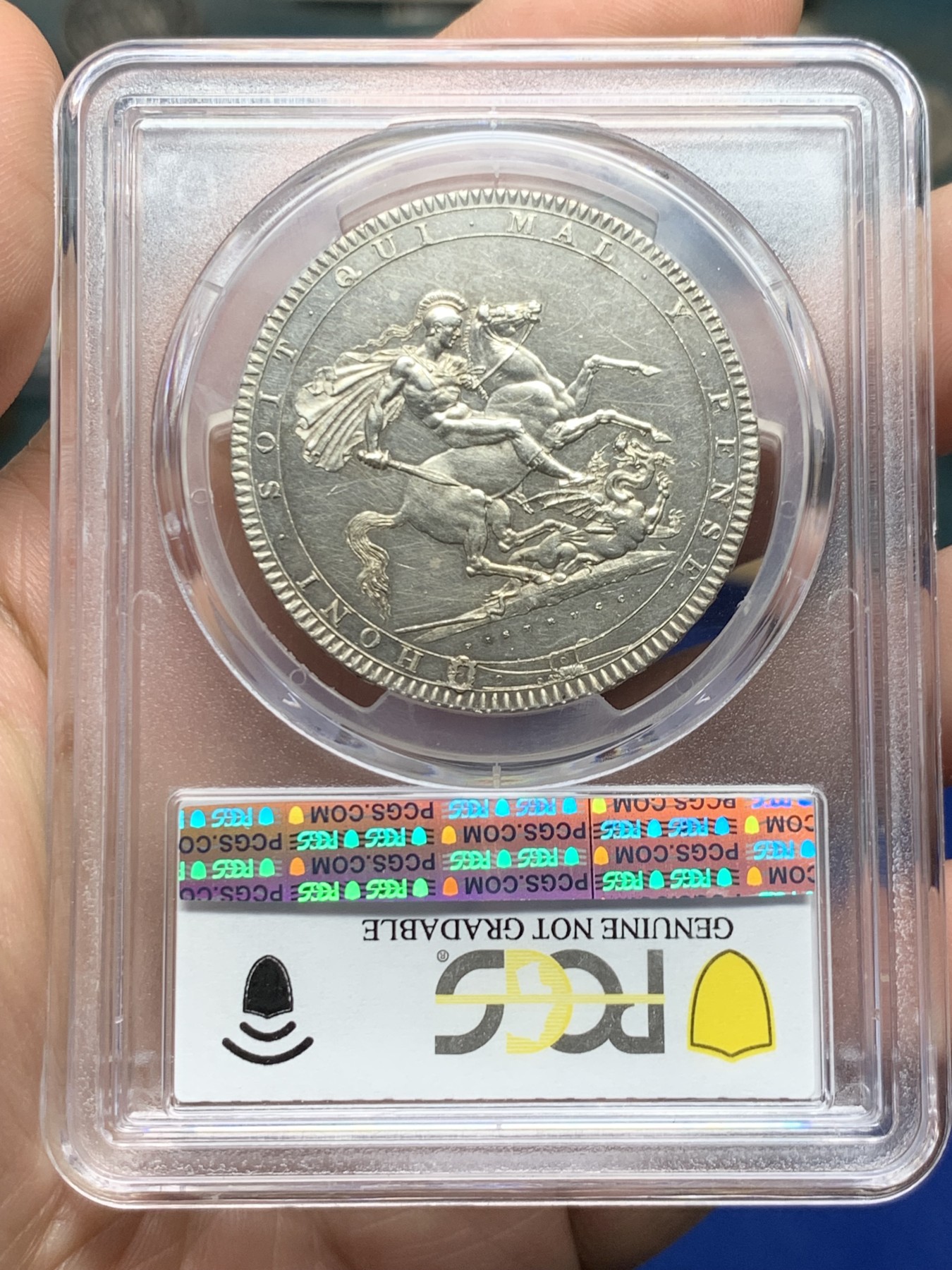 《竞宝斋》第261场-周日，周一，周二 3场连拍 (全场包邮) PCGS UNCD 1819年英国乔治三世马剑 镜面底板，所以划痕格外明显，毕竟UNC，其他细节不差的