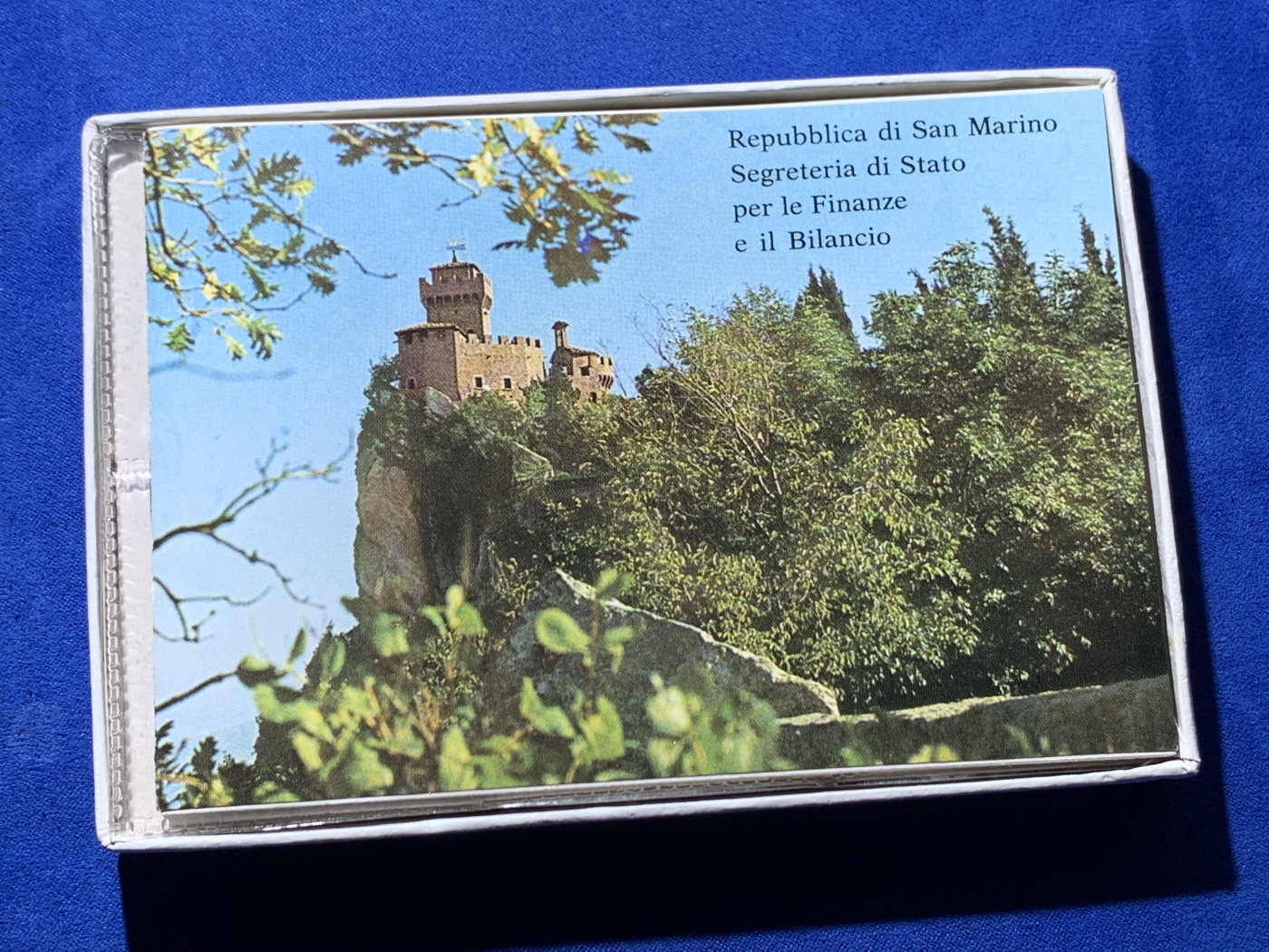 《竞宝斋》第261场-周日，周一，周二 3场连拍 (全场包邮) 原盒证书 圣马力诺 1972年 5枚封装