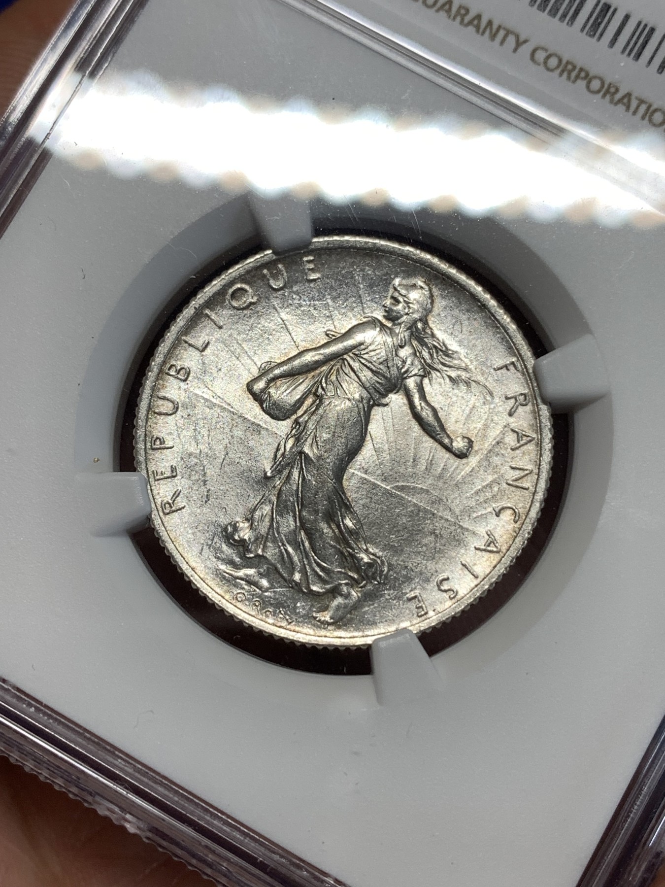 《竞宝斋》第261场-周日，周一，周二 3场连拍 (全场包邮) NGC MS61 法国1916年播种女神2法郎银币