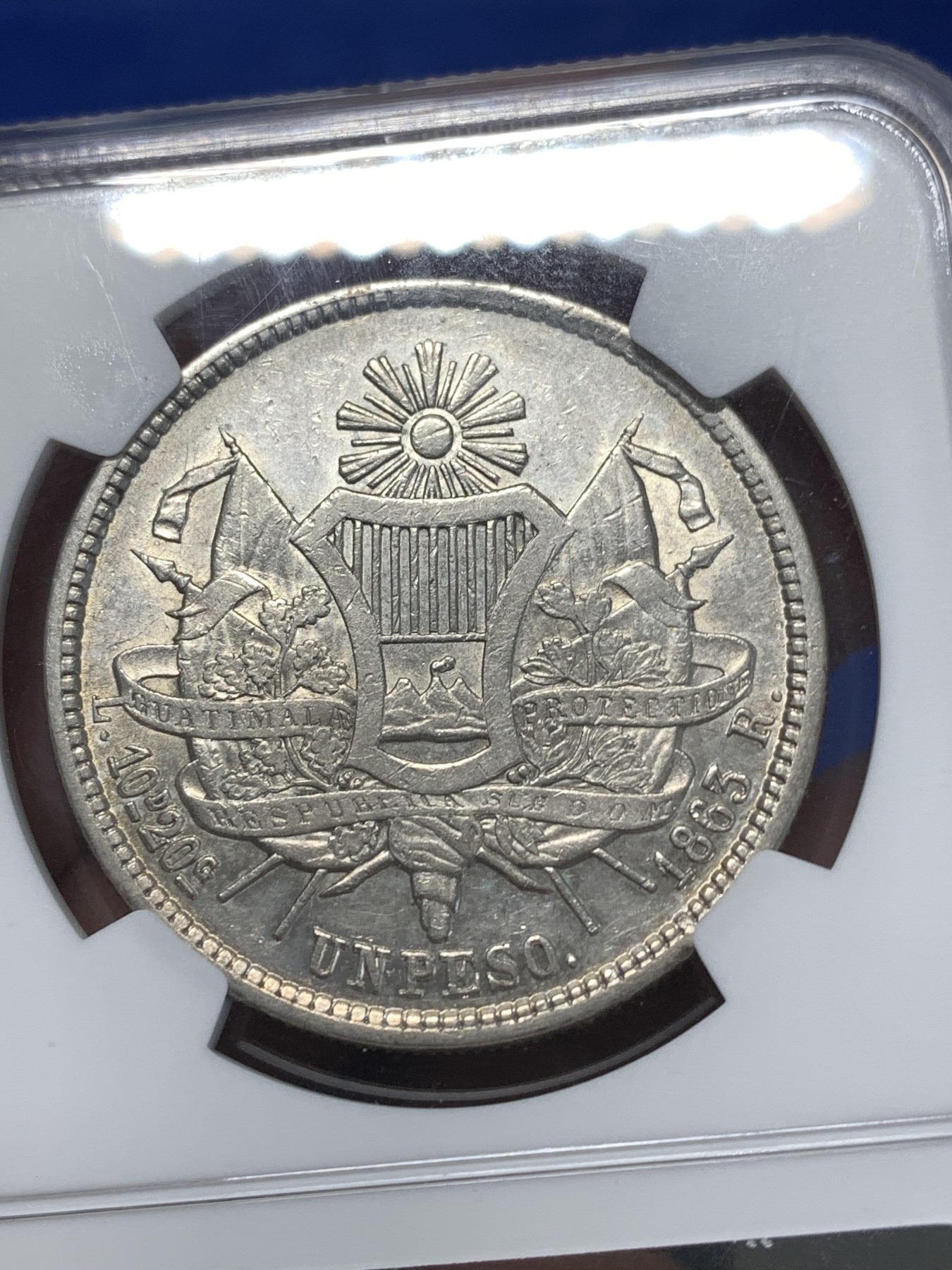 《竞宝斋》第261场-周日，周一，周二 3场连拍 (全场包邮) NGC AU50 危地马拉 1863年 1比索 大银币 热门中南美洲品种 这个品种给分难得