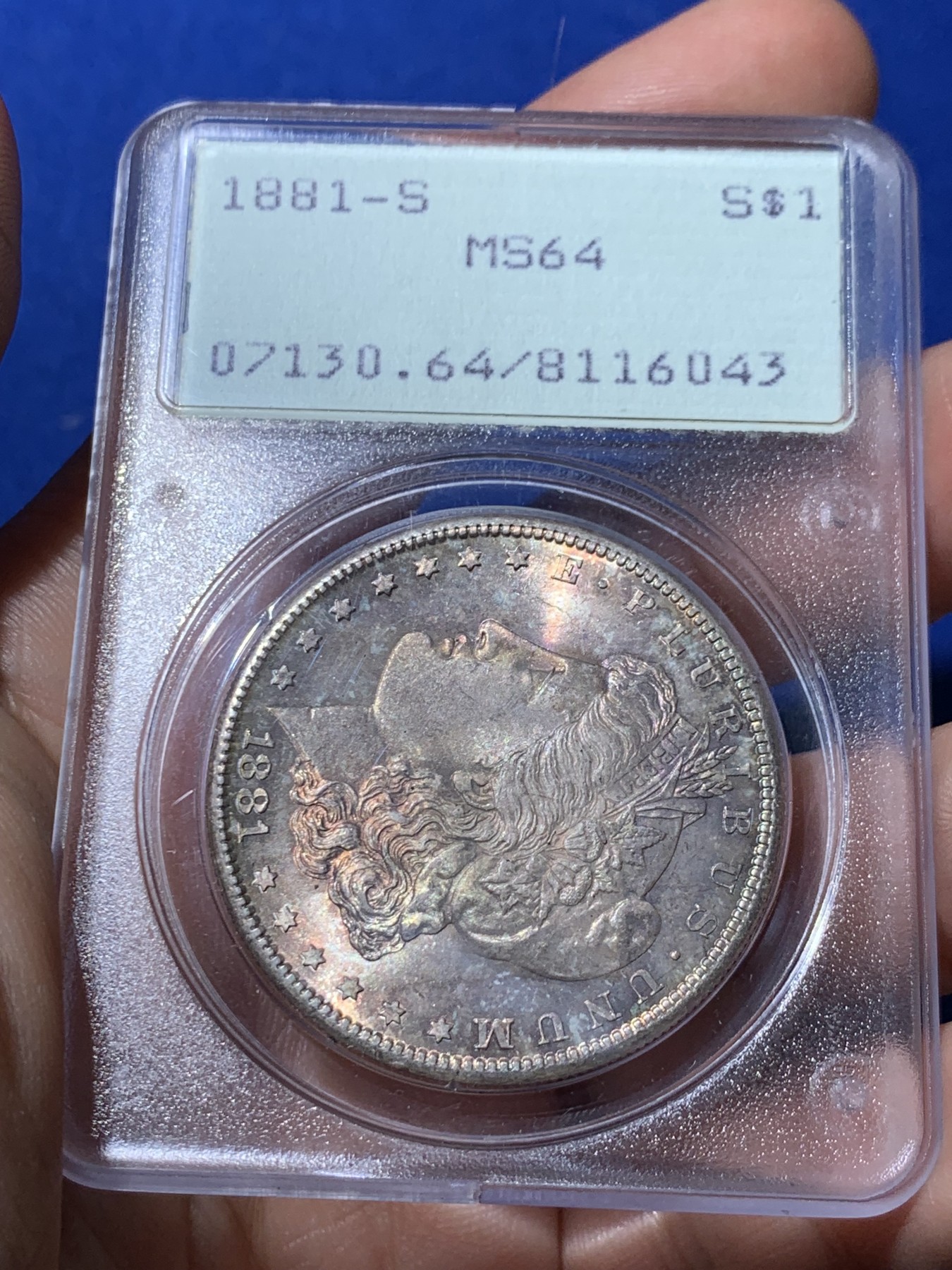 《竞宝斋》第261场-周日，周一，周二 3场连拍 (全场包邮) PCGS MS64 美国 1881年 摩根一美元 rattler 一代盒 正面红紫色包浆 低评状态 背面盒子有小划