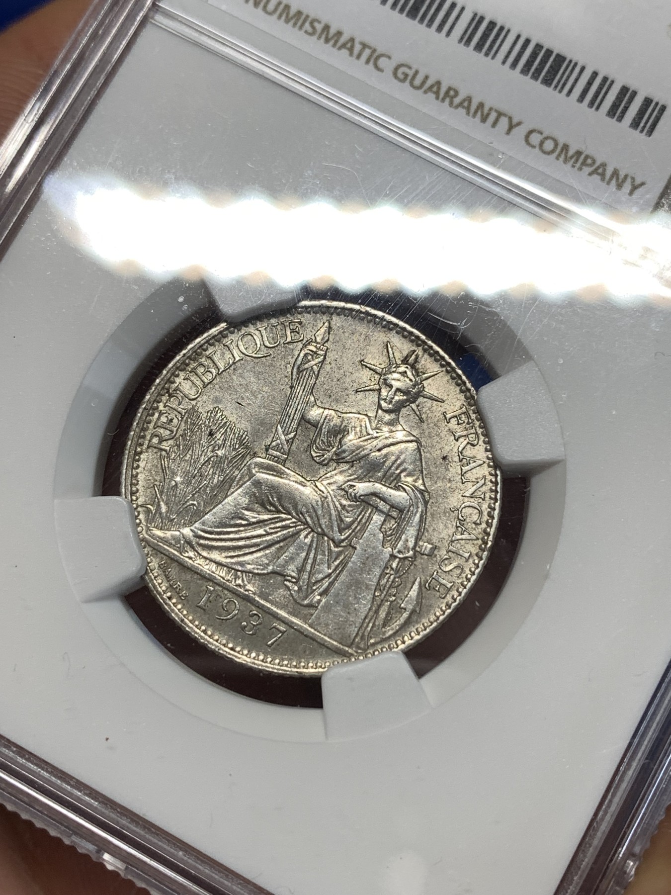 《竞宝斋》第261场-周日，周一，周二 3场连拍 (全场包邮) NGC UNCD 法属印支1937年20分坐洋银币