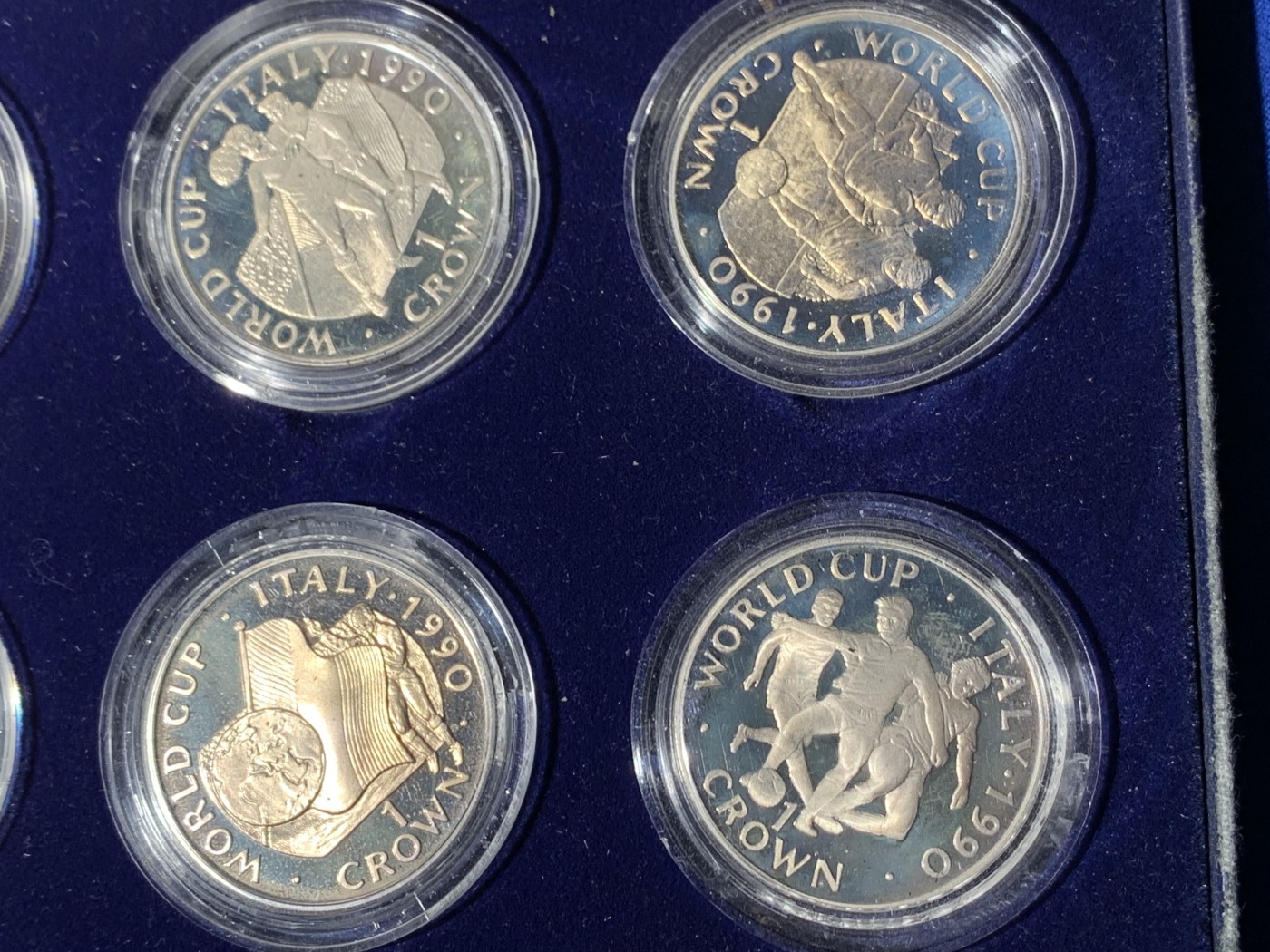 《竞宝斋》第261场-周日，周一，周二 3场连拍 (全场包邮) 英属 直布罗陀 1990 意大利 世界杯 1克朗纪念币 6枚装