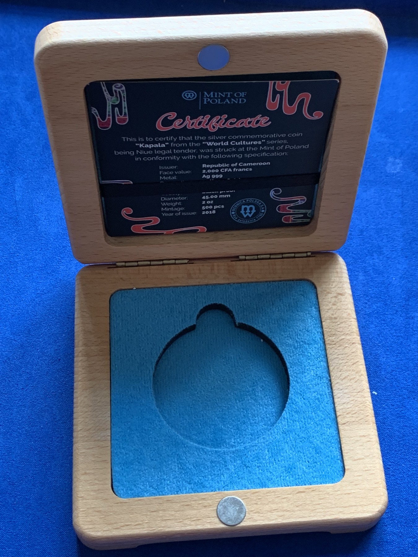 《竞宝斋》第261场-周日，周一，周二 3场连拍 (全场包邮) NGC PF70 喀麦隆2018卡帕拉头盖镶嵌绿松石 2盎司 银币 180 高浮雕标 盒证齐全 镶嵌工艺 世界文化系列首枚