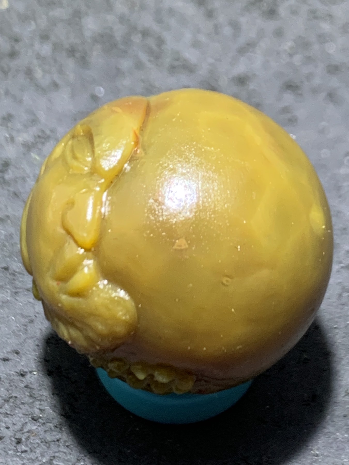 精美亚光高玉化战国红玛瑙手工雕刻达摩祖师2.0圆珠一个，