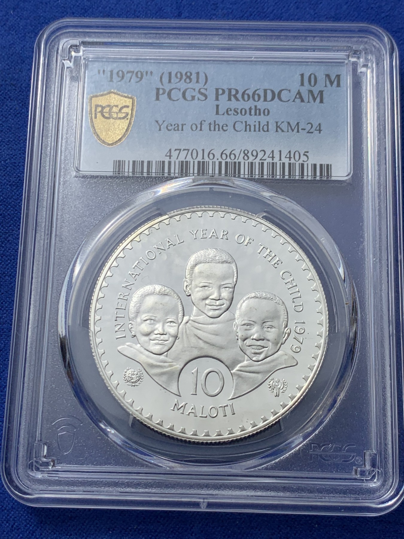 《竞宝斋》第261场-周日，周一，周二 3场连拍 (全场包邮) PCGS金盾 PR66DCAM 莱索托1979年儿童年纪念10洛蒂精制大银币，925银，重量28.28g