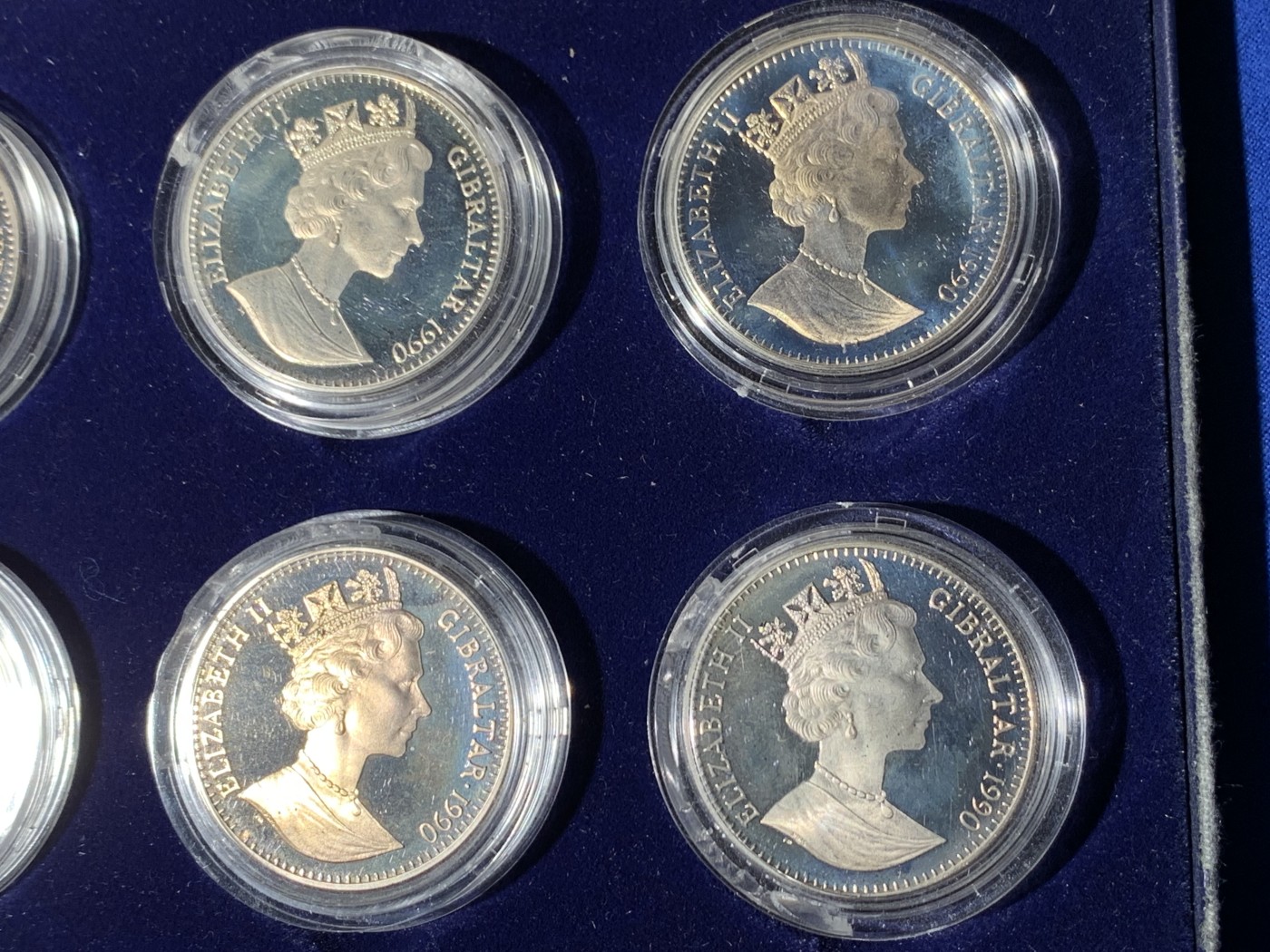 《竞宝斋》第261场-周日，周一，周二 3场连拍 (全场包邮) 英属 直布罗陀 1990 意大利 世界杯 1克朗纪念币 6枚装