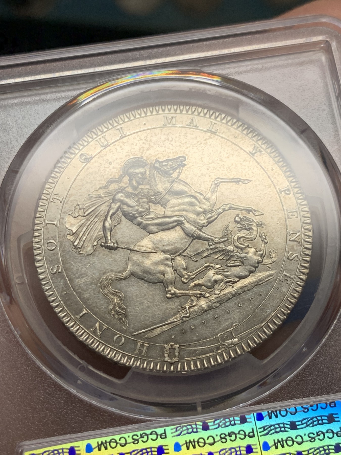 《竞宝斋》第261场-周日，周一，周二 3场连拍 (全场包邮) PCGS UNCD 1819年英国乔治三世马剑 镜面底板，所以划痕格外明显，毕竟UNC，其他细节不差的
