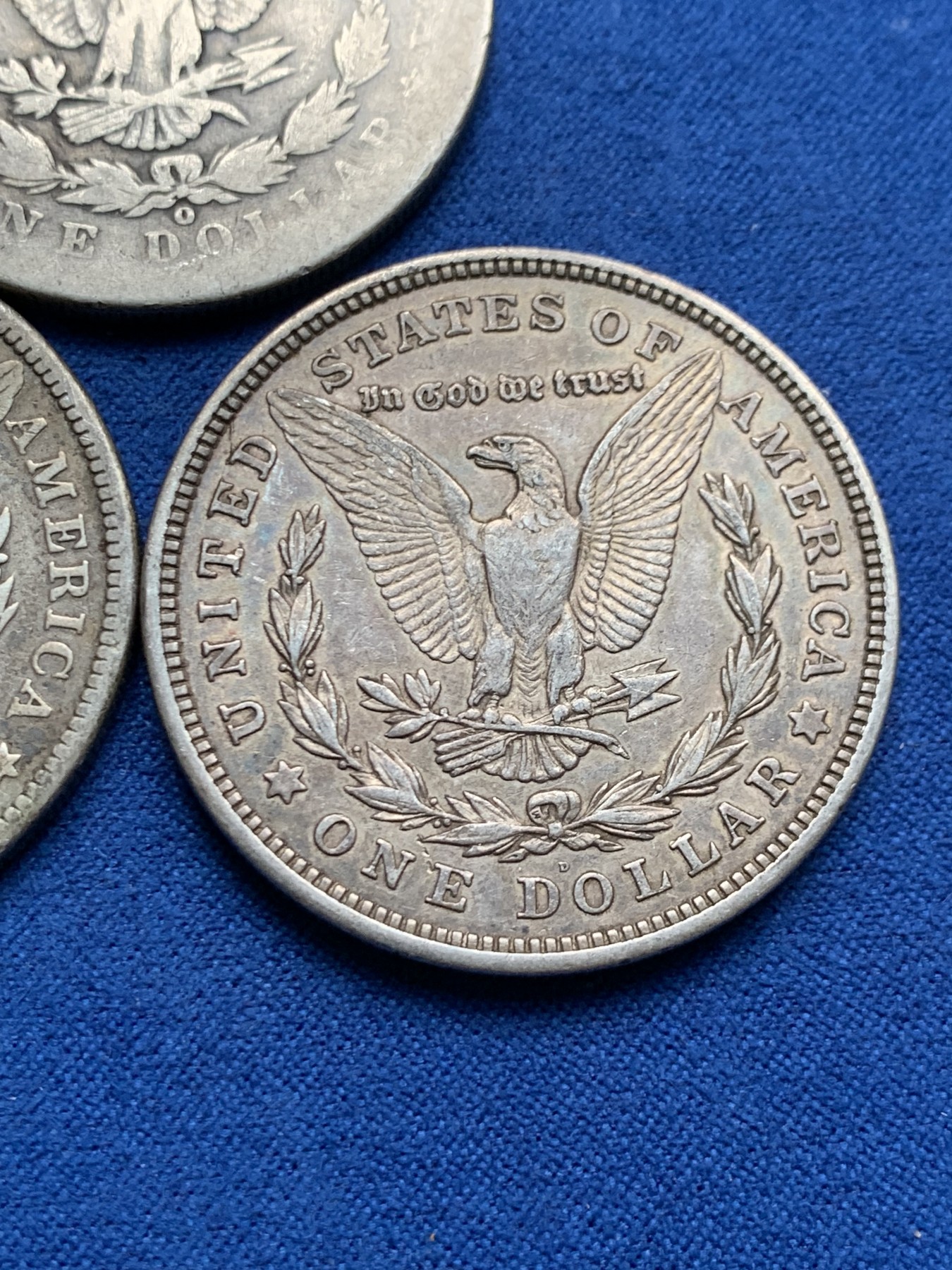 《竞宝斋》第261场-周日，周一，周二 3场连拍 (全场包邮) 3枚一组 美国摩根银币 3个不同年份 细节见图