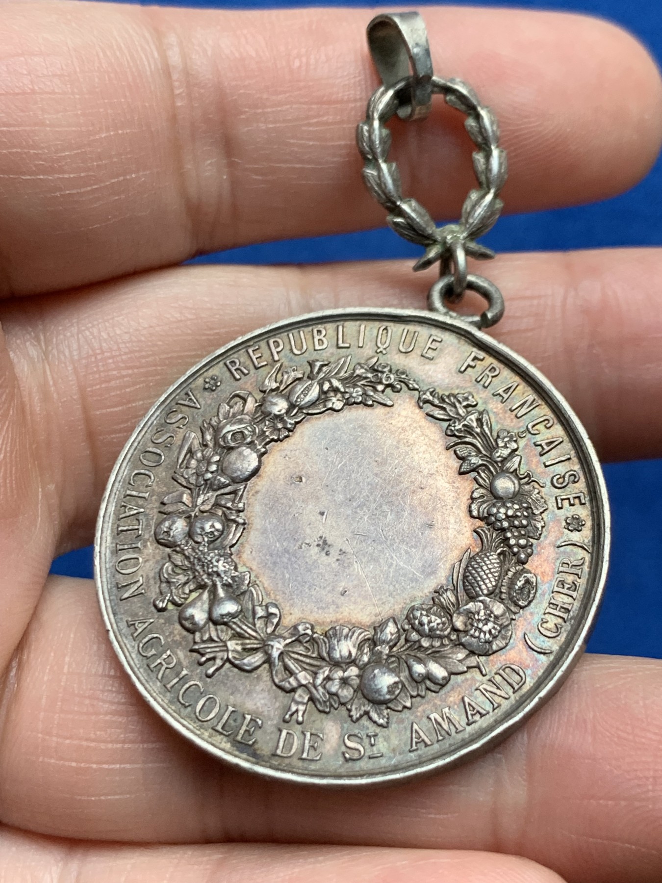 《竞宝斋》第261场-周日，周一，周二 3场连拍 (全场包邮) 法国 农业部 银章 设计新颖 细节非常好 20.3克 圆章直径36.9mm