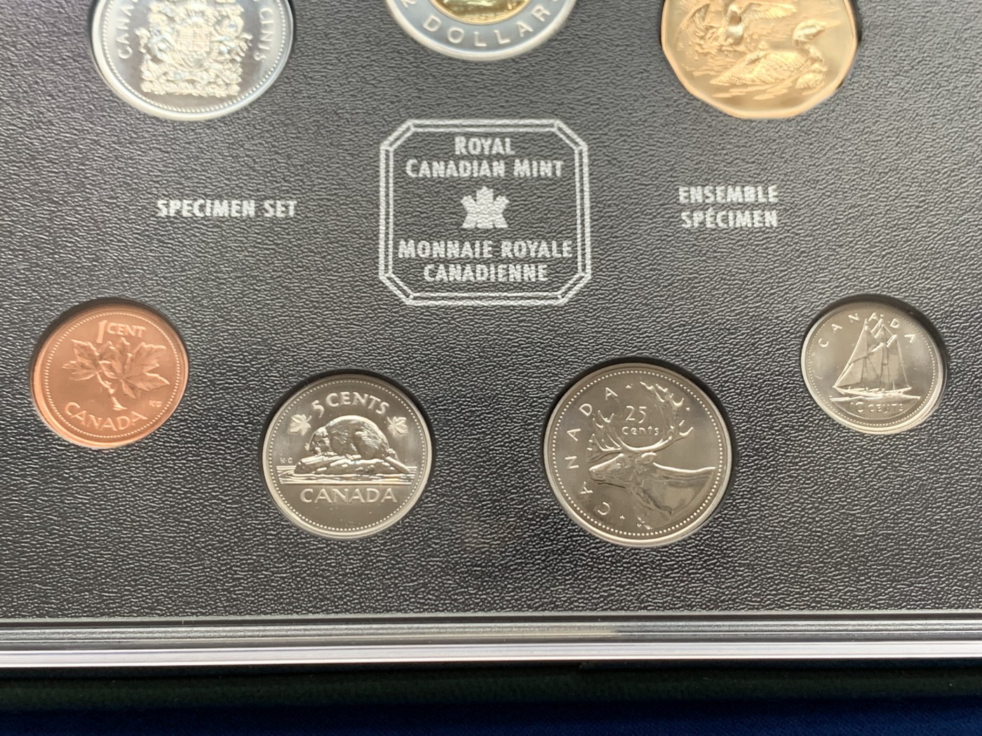 《竞宝斋》第261场-周日，周一，周二 3场连拍 (全场包邮) 加拿大 2002年 Specimen Set 套币 7枚装  精制磨砂工艺 非普通UNC品相