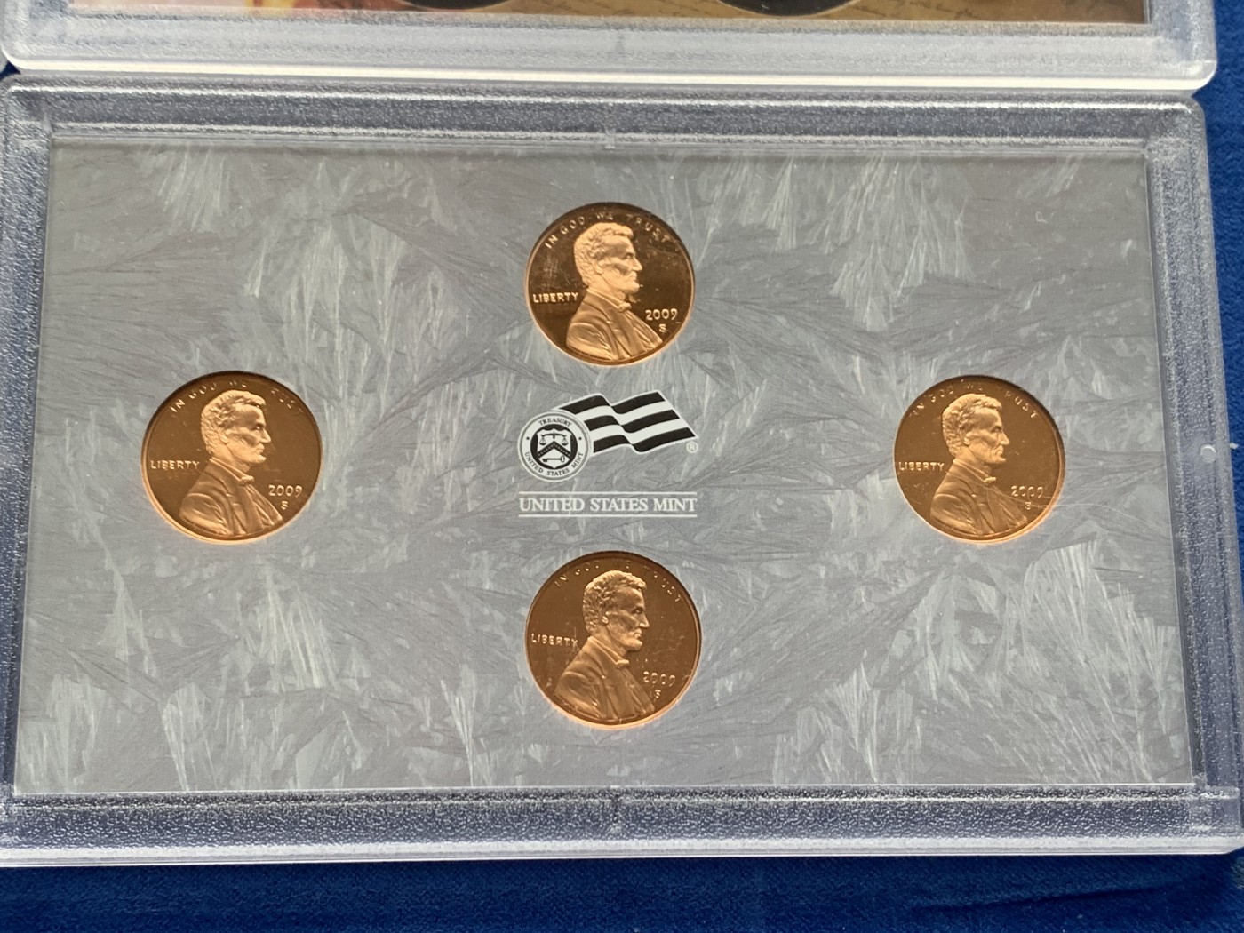 《竞宝斋》第261场-周日，周一，周二 3场连拍 (全场包邮) 4套一组 美国2009年精制套币