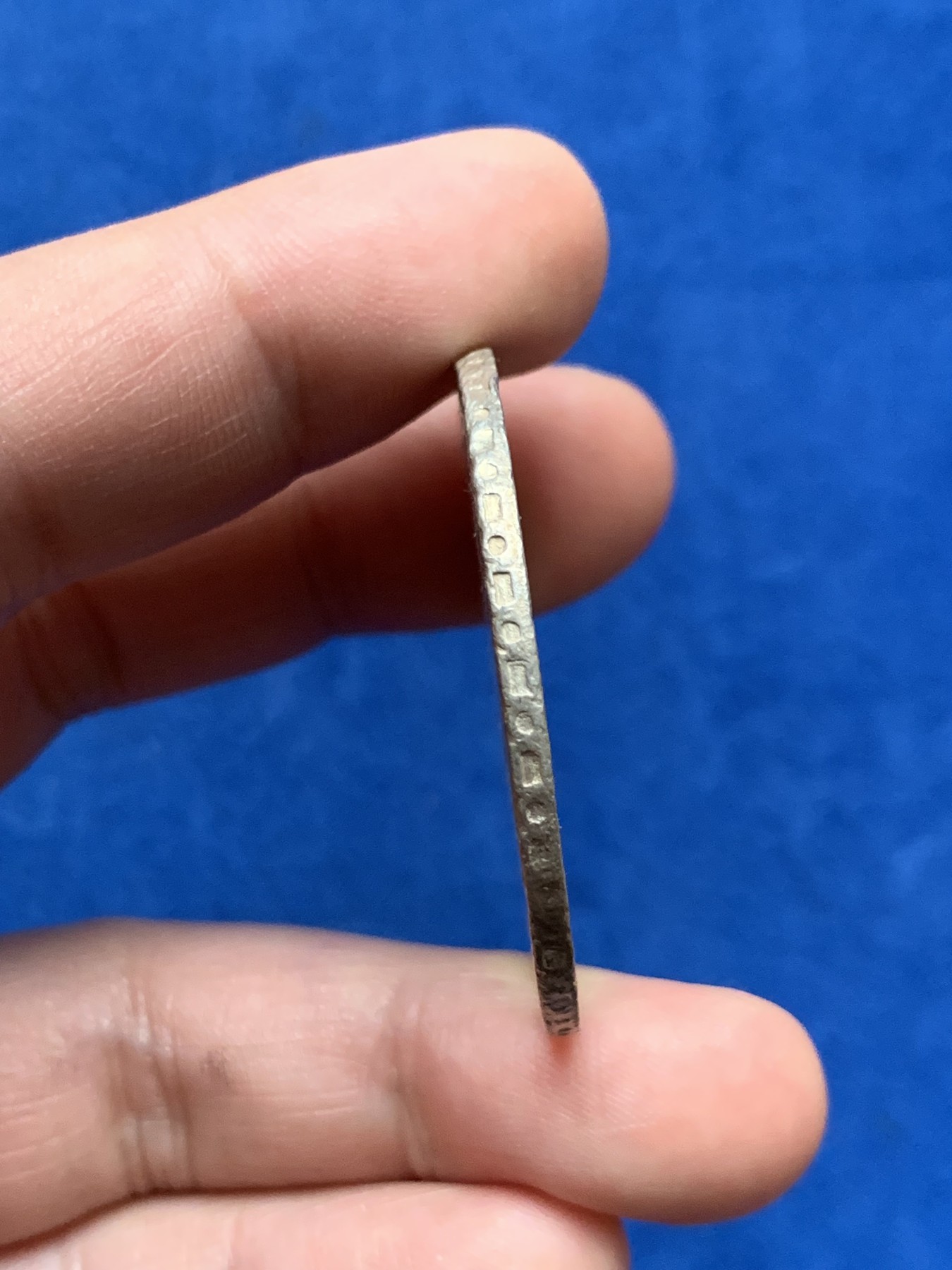 《竞宝斋》第261场-周日，周一，周二 3场连拍 (全场包邮) 墨西哥 1791年早期年份 卡四 双柱大银币 整体带光 背面皇冠边上有掉皮