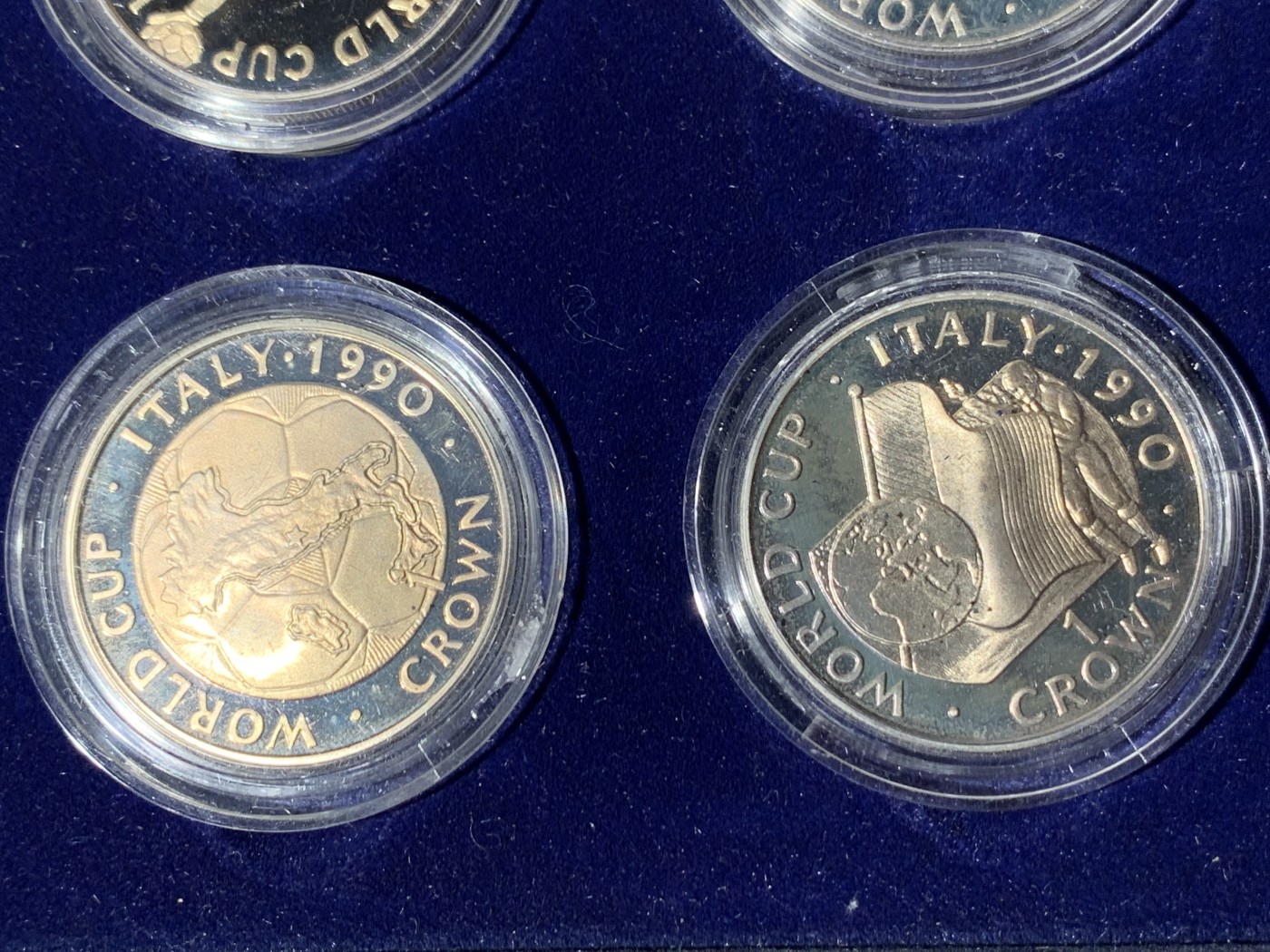 《竞宝斋》第261场-周日，周一，周二 3场连拍 (全场包邮) 英属 直布罗陀 1990 意大利 世界杯 1克朗纪念币 6枚装