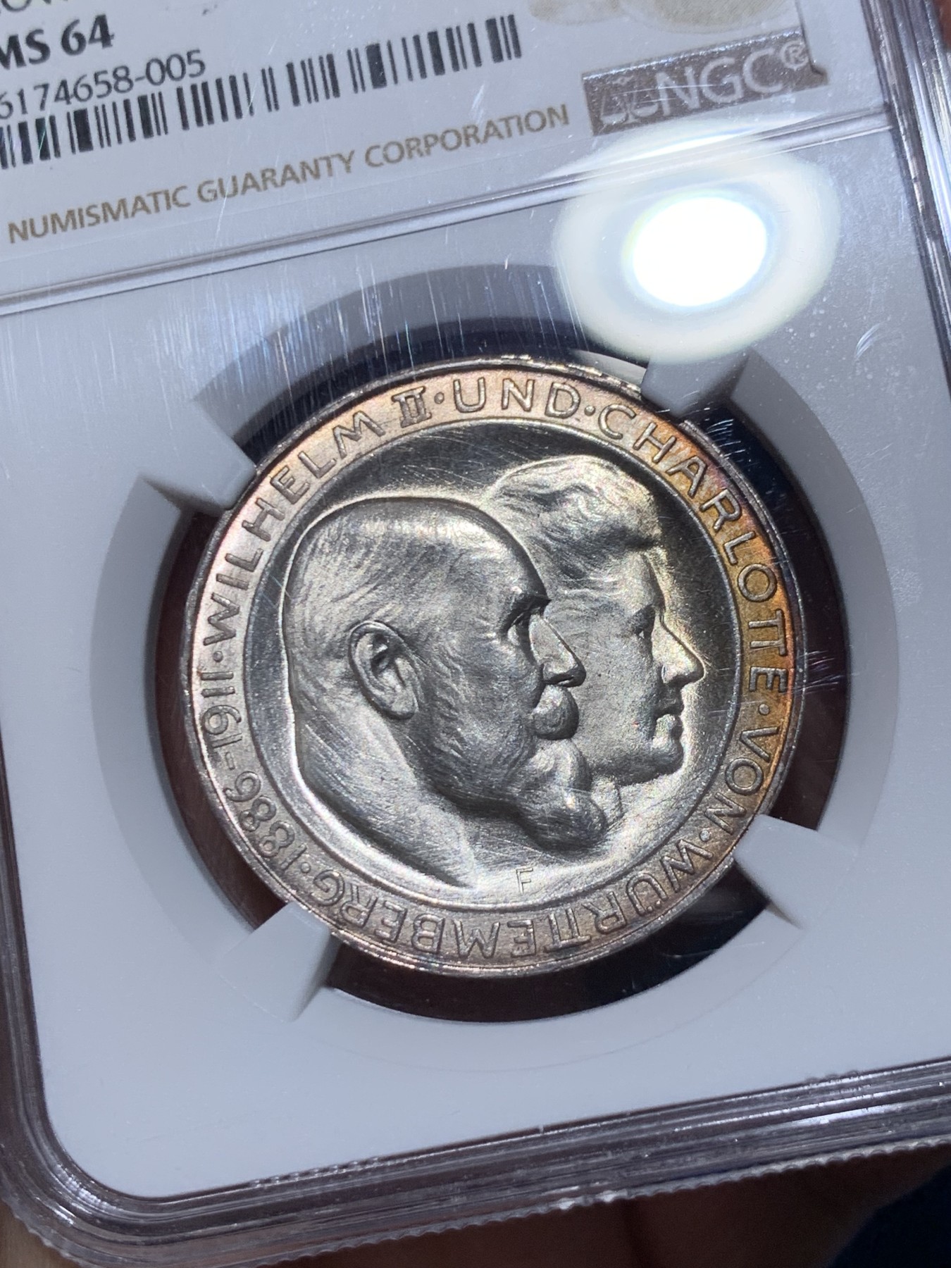 《竞宝斋》第261场-周日，周一，周二 3场连拍 (全场包邮) NGC MS64 德国符腾堡1911年银婚3马克银币 金色顶级包浆