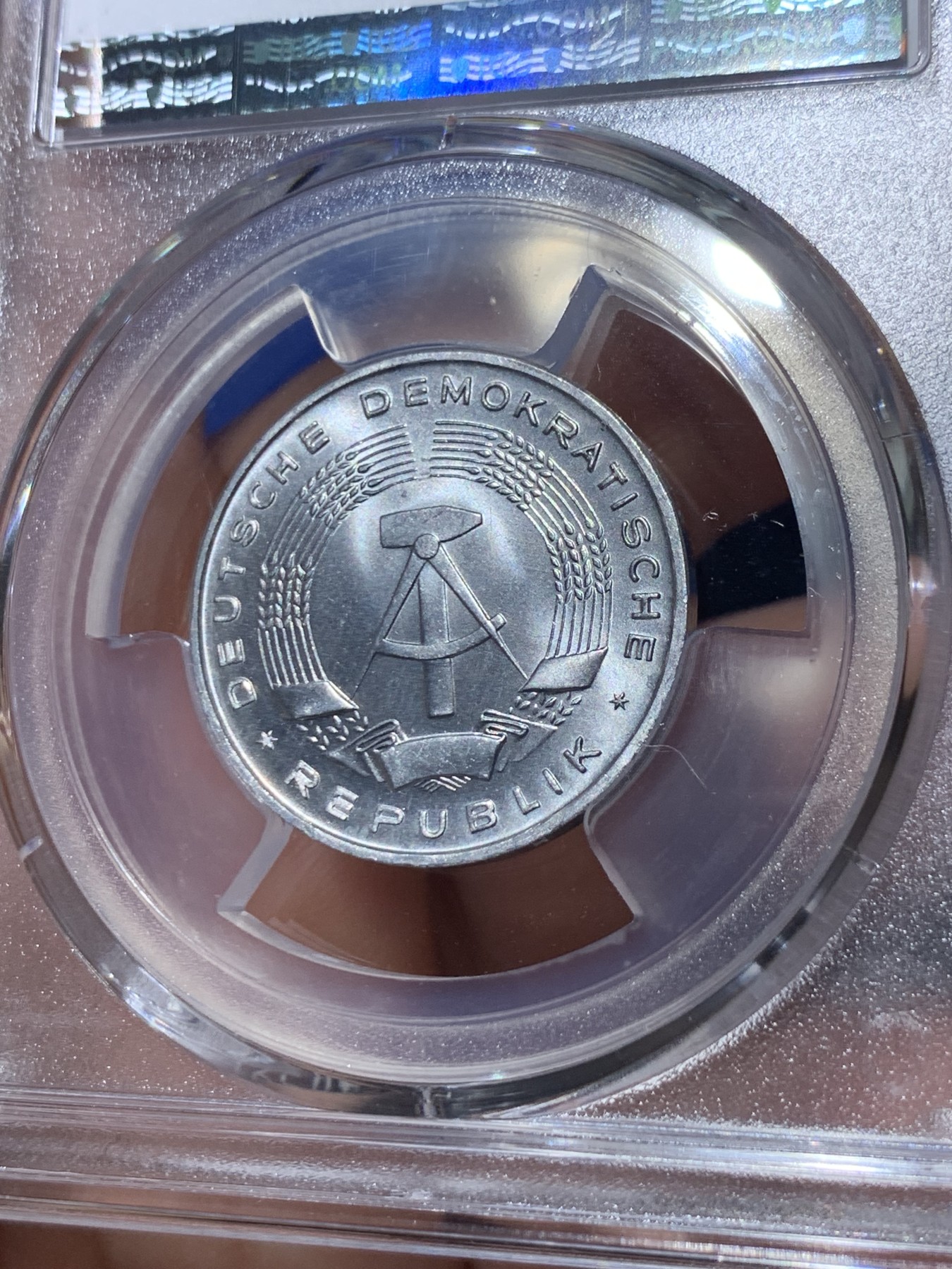 《竞宝斋》第261场-周日，周一，周二 3场连拍 (全场包邮) PCGS金盾 MS66 东德双排字1962年1马克铝币