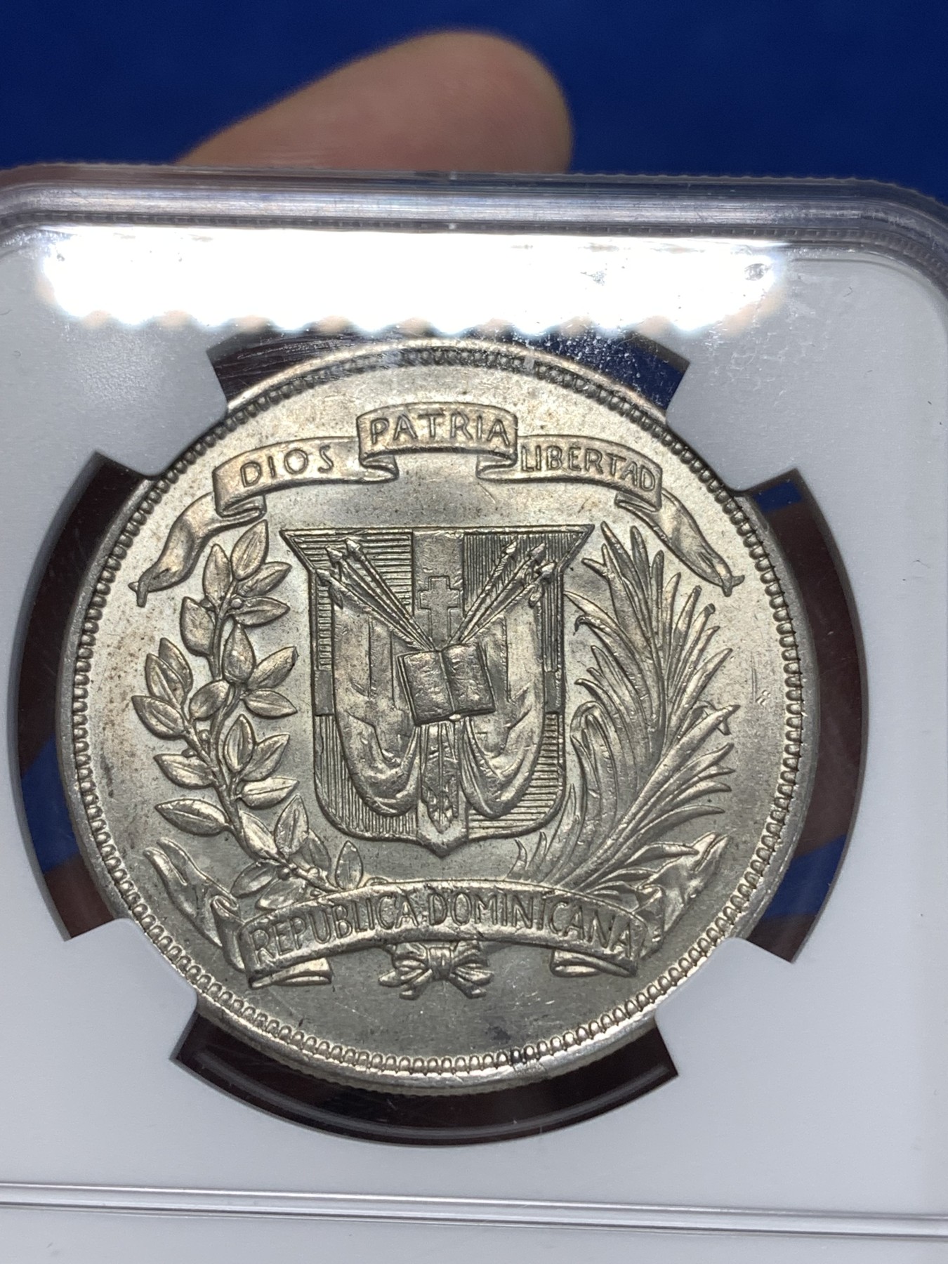 《竞宝斋》第261场-周日，周一，周二 3场连拍 (全场包邮) NGC UNC 多米尼加1955年独裁者特鲁希略执政纪念比索大银币