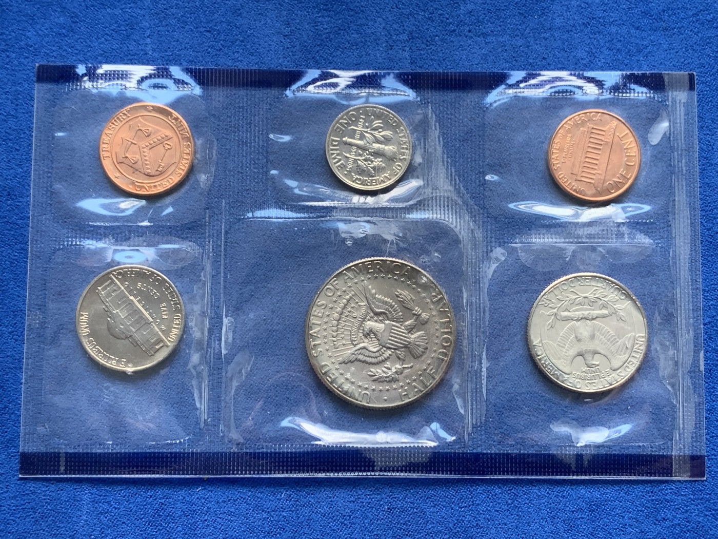 《竞宝斋》第261场-周日，周一，周二 3场连拍 (全场包邮) 两套一组 美国1987年六枚装精制套币