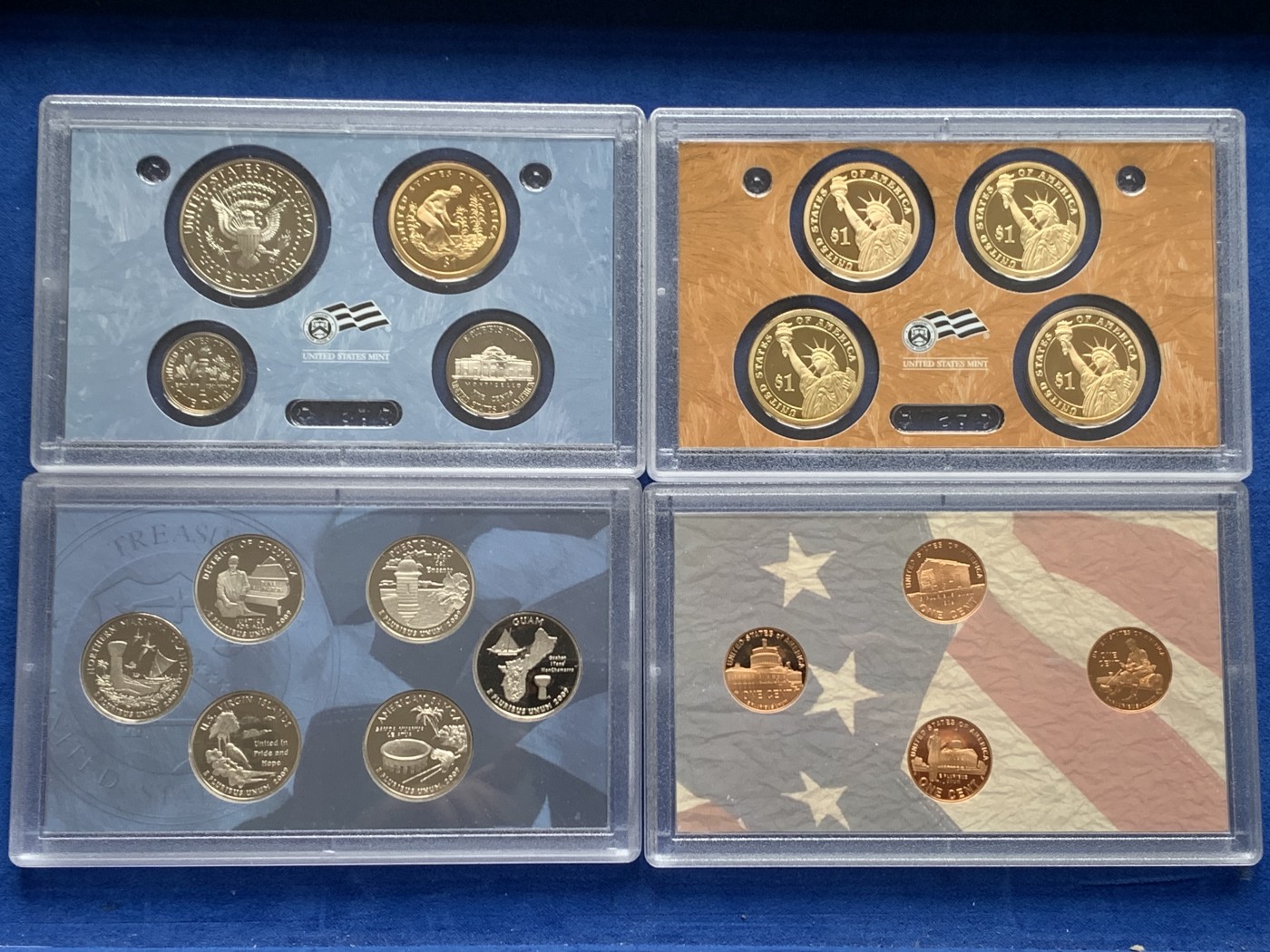 《竞宝斋》第261场-周日，周一，周二 3场连拍 (全场包邮) 4套一组 美国2009年精制套币