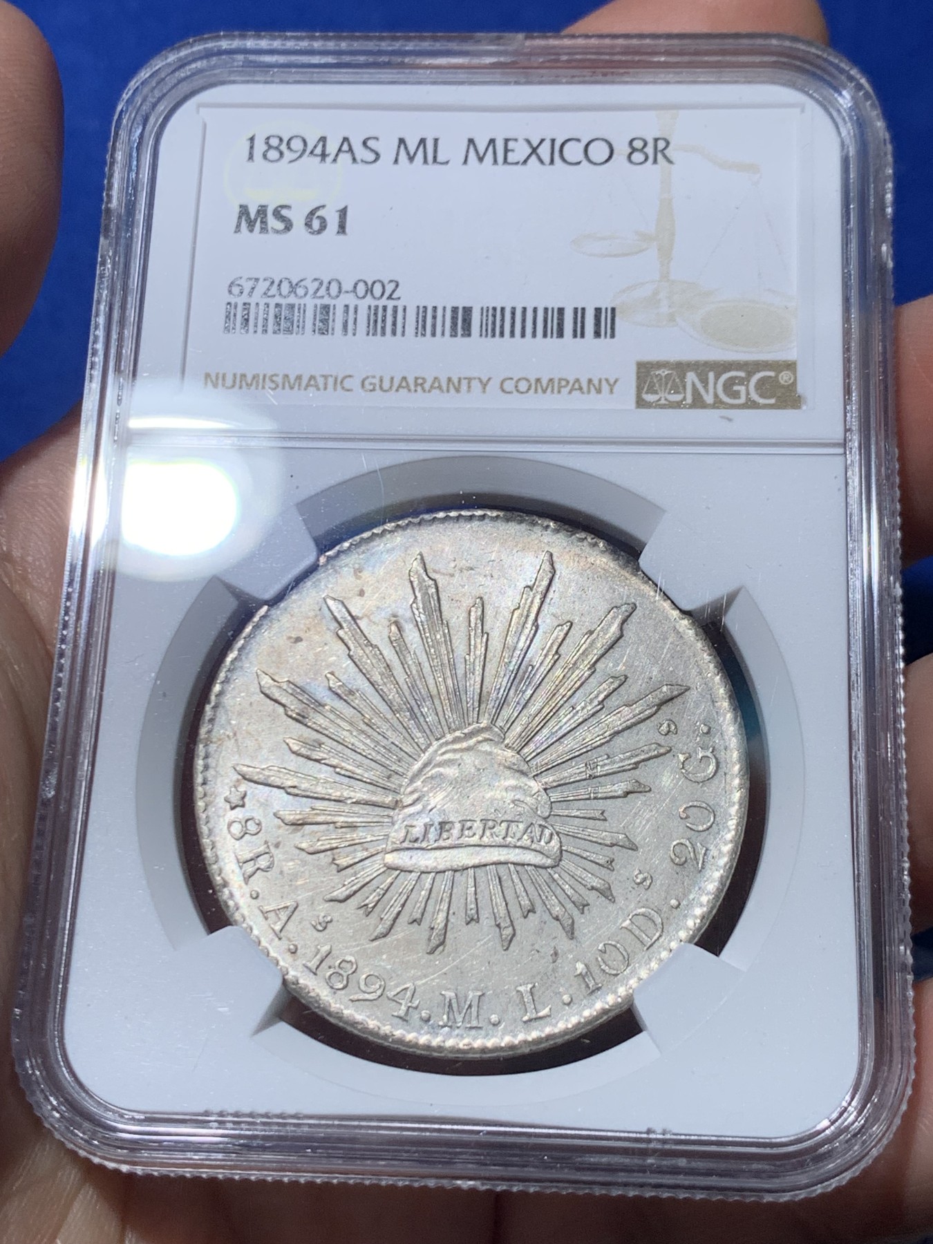 《竞宝斋》第261场-周日，周一，周二 3场连拍 (全场包邮) NGC MS61 墨西哥1894年AS厂花边鹰洋 8R银币 阿拉莫斯厂在鹰洋里属于少见的厂名 这个厂在NGC官网的数据中有分的不多 双面转光深打 稀少厂别性价比高