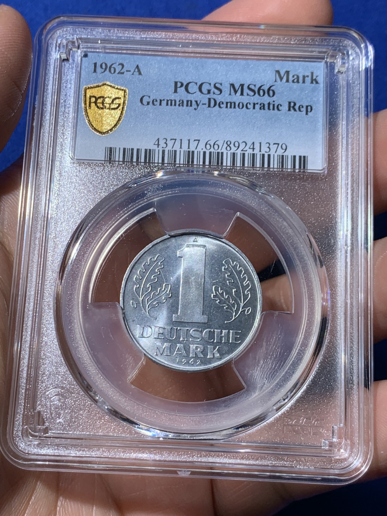 《竞宝斋》第261场-周日，周一，周二 3场连拍 (全场包邮) PCGS金盾 MS66 东德双排字1962年1马克铝币