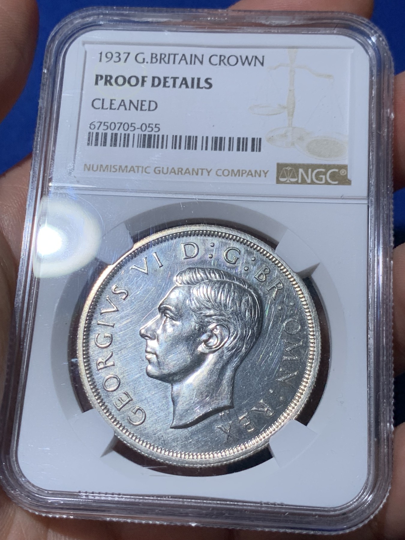 《竞宝斋》第261场-周日，周一，周二 3场连拍 (全场包邮) NGC PROOF 英国1937年乔治六世登基1克朗精制银币，PROOF精制币，车轮强转光，打制精美，高浮雕币面清爽干净又漂亮。