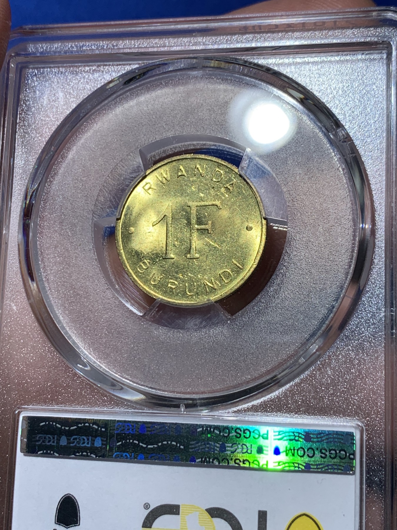 《竞宝斋》第261场-周日，周一，周二 3场连拍 (全场包邮) PCGS金盾 MS64 卢旺达-布隆迪雄狮1961年1法郎铜币