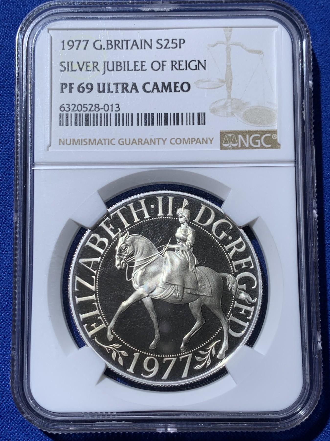 《竞宝斋》第261场-周日，周一，周二 3场连拍 (全场包邮) NGC PF69UC 英国 1977年 25便士 女王伊丽莎白二世在位25周年 银币