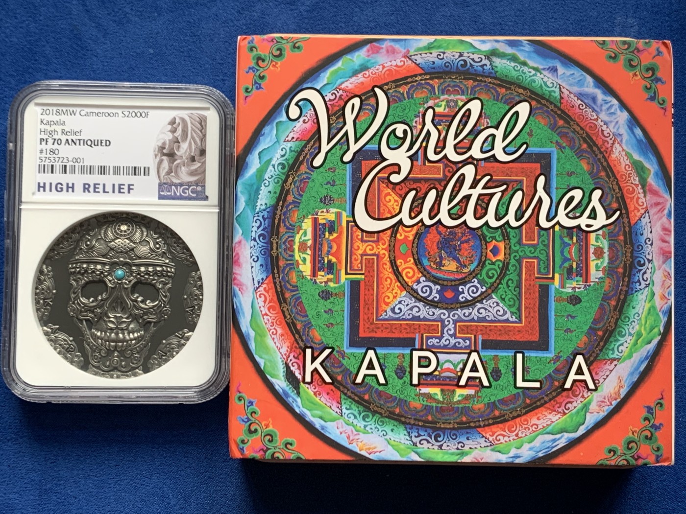 《竞宝斋》第261场-周日，周一，周二 3场连拍 (全场包邮) NGC PF70 喀麦隆2018卡帕拉头盖镶嵌绿松石 2盎司 银币 180 高浮雕标 盒证齐全 镶嵌工艺 世界文化系列首枚