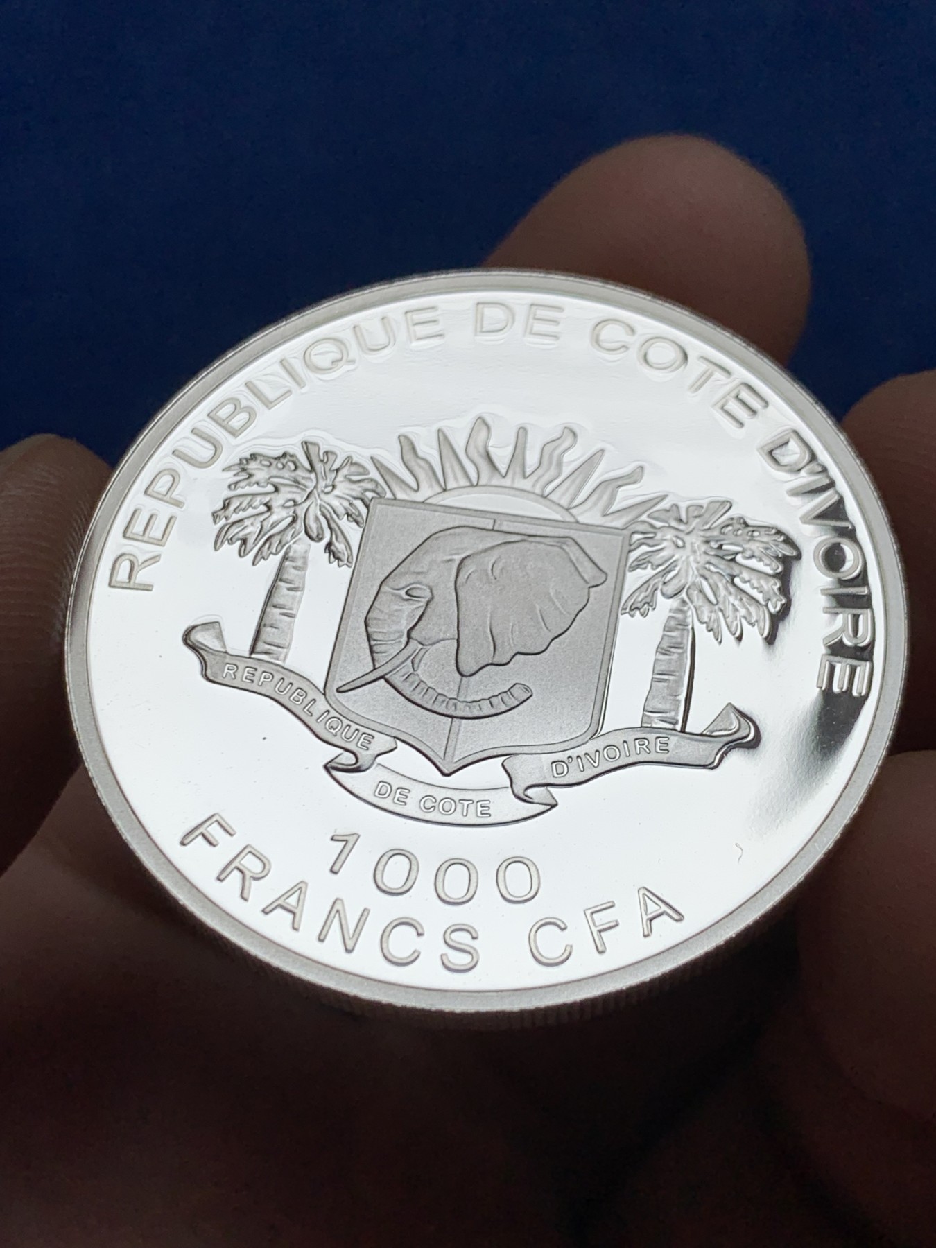 《竞宝斋》第261场-周日，周一，周二 3场连拍 (全场包邮) 科特迪瓦2010年猛犸象系列 1000法郎CFA镀金大象 存世更少 925银