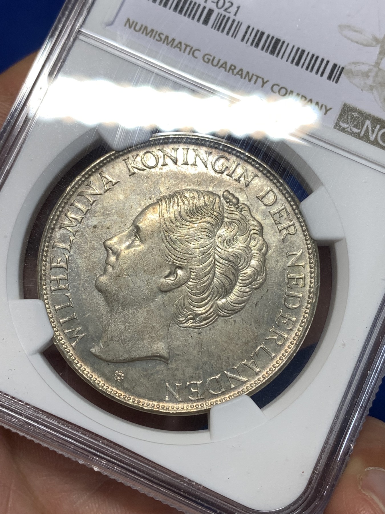 《竞宝斋》第261场-周日，周一，周二 3场连拍 (全场包邮) NGC MS62 荷属库拉索1944D威廉明娜2.5盾大银币