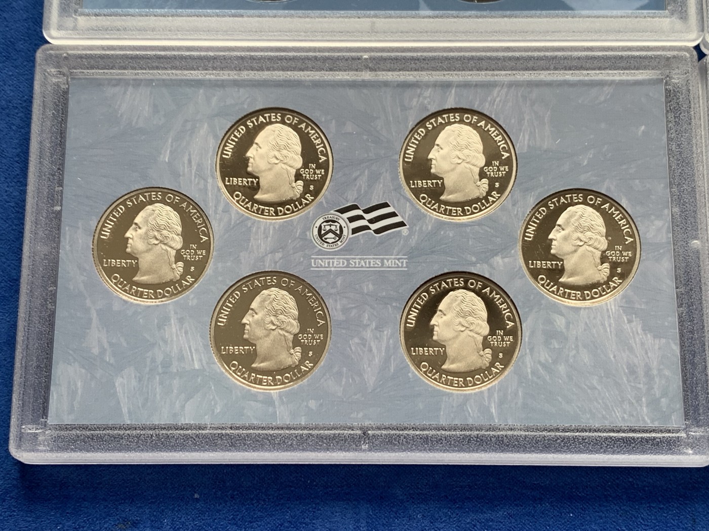 《竞宝斋》第261场-周日，周一，周二 3场连拍 (全场包邮) 4套一组 美国2009年精制套币