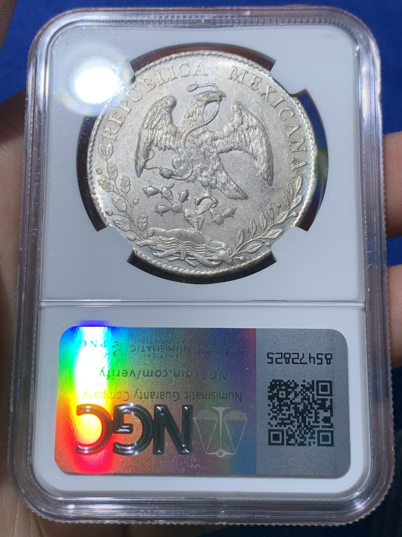 《竞宝斋》第261场-周日，周一，周二 3场连拍 (全场包邮) NGC MS61 墨西哥1894年AS厂花边鹰洋 8R银币 阿拉莫斯厂在鹰洋里属于少见的厂名 这个厂在NGC官网的数据中有分的不多 双面转光深打 稀少厂别性价比高