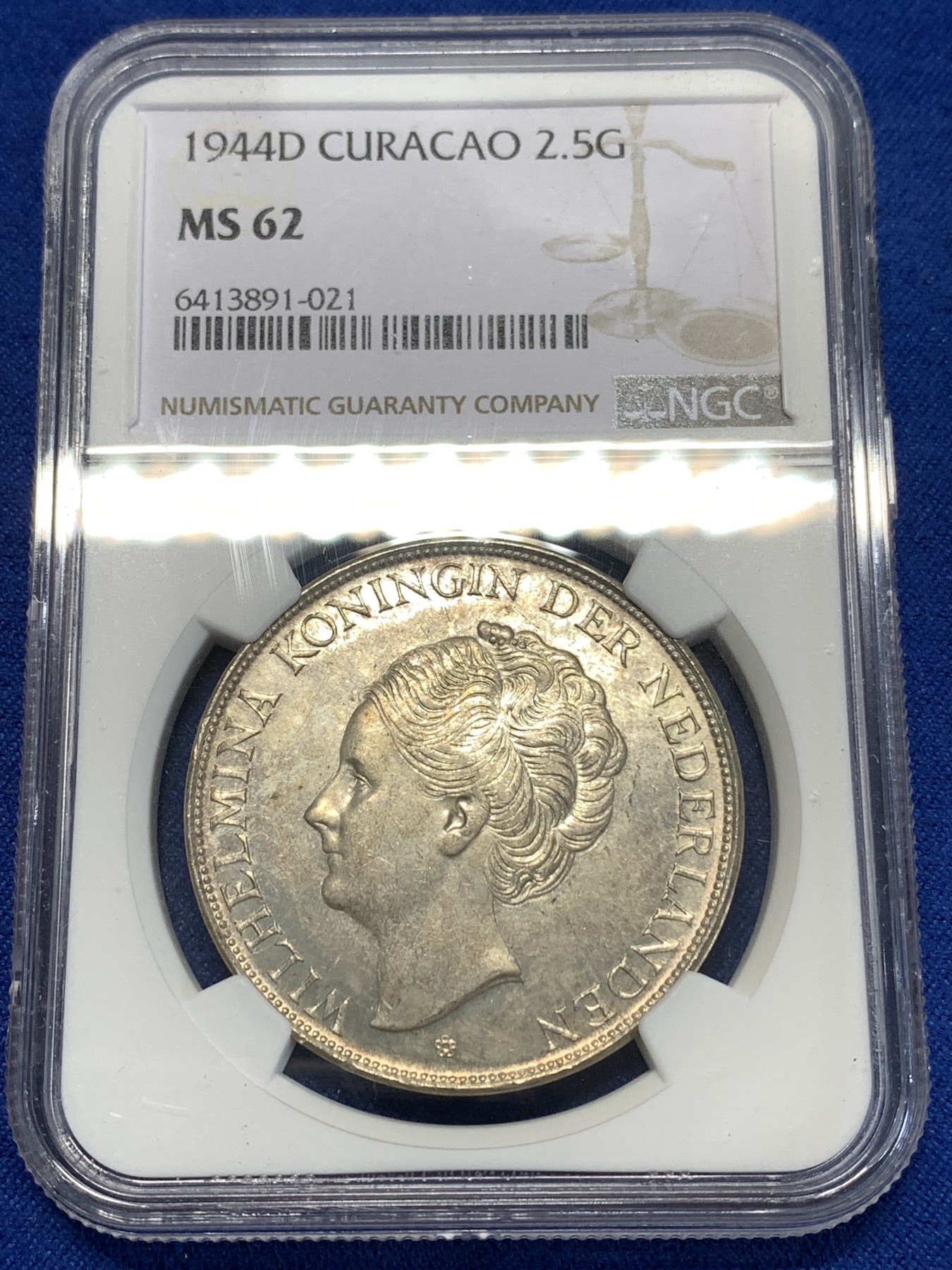 《竞宝斋》第261场-周日，周一，周二 3场连拍 (全场包邮) NGC MS62 荷属库拉索1944D威廉明娜2.5盾大银币