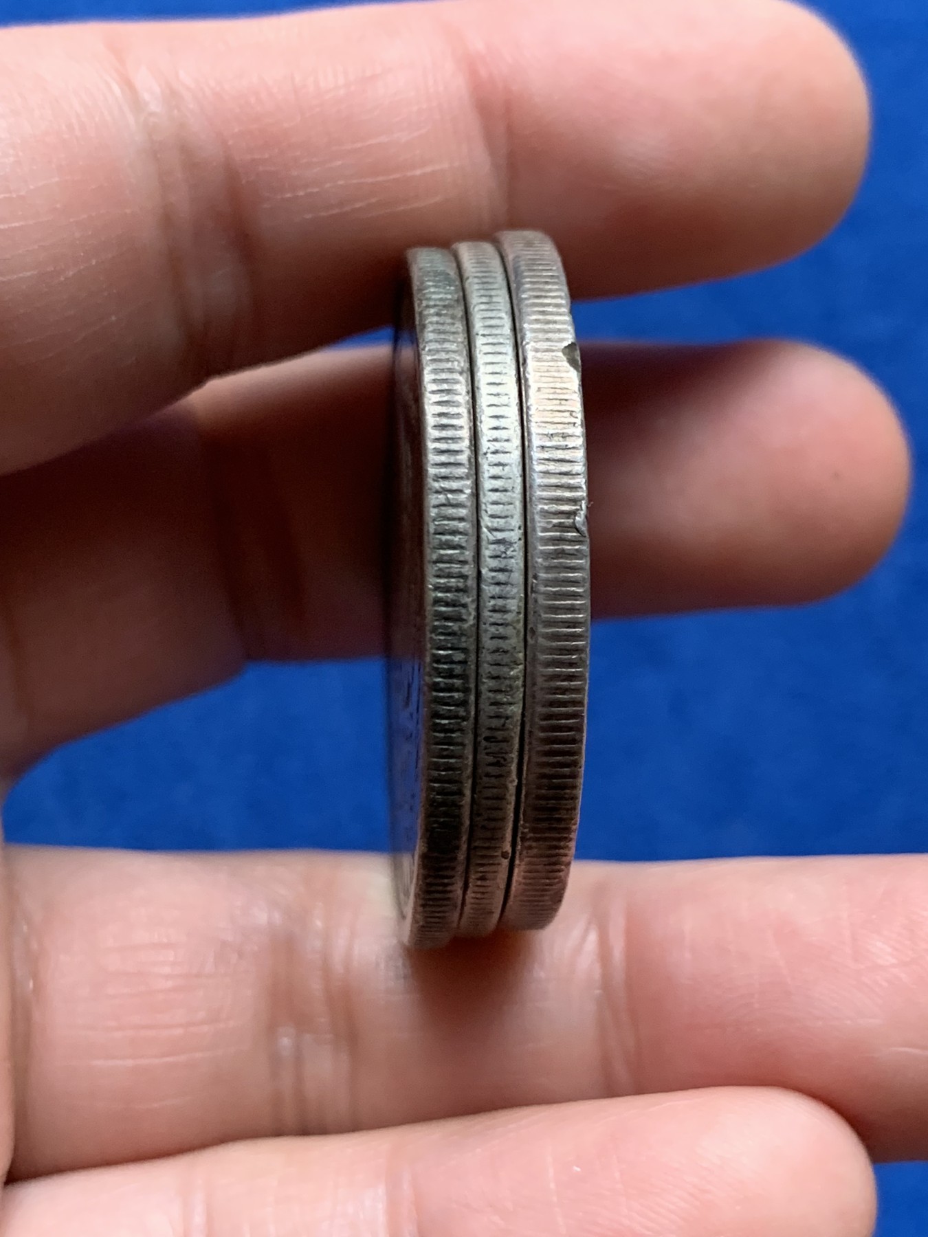 《竞宝斋》第261场-周日，周一，周二 3场连拍 (全场包邮) 3枚一组 美国摩根银币 3个不同年份 细节见图