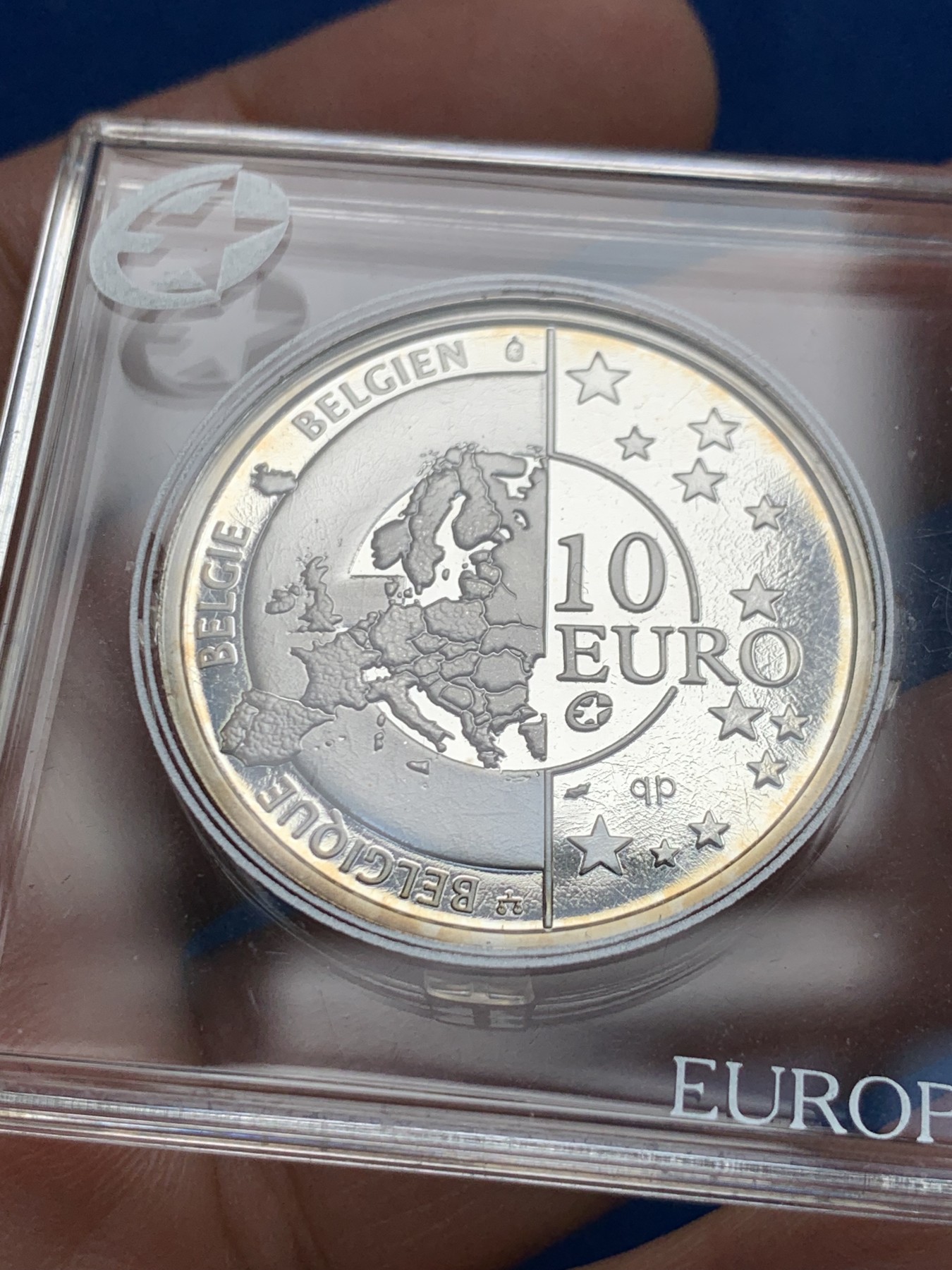 《竞宝斋》第261场-周日，周一，周二 3场连拍 (全场包邮) 比利时2005年二战胜利停战60周年10欧元精制纪念银币 欧洲之星系列 925银 18.75g 33mm