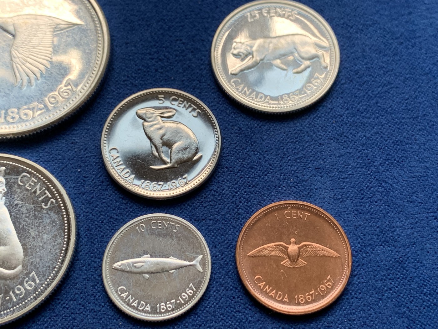 《竞宝斋》第261场-周日，周一，周二 3场连拍 (全场包邮) 6枚一组 加拿大1967年套币 含4枚银币 卷拆品相