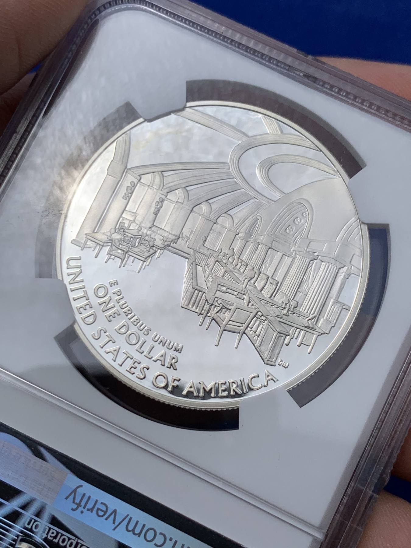 《竞宝斋》第261场-周日，周一，周二 3场连拍 (全场包邮) NGC PF69UC 美国2005年P版约翰马歇尔1美元精制大银币