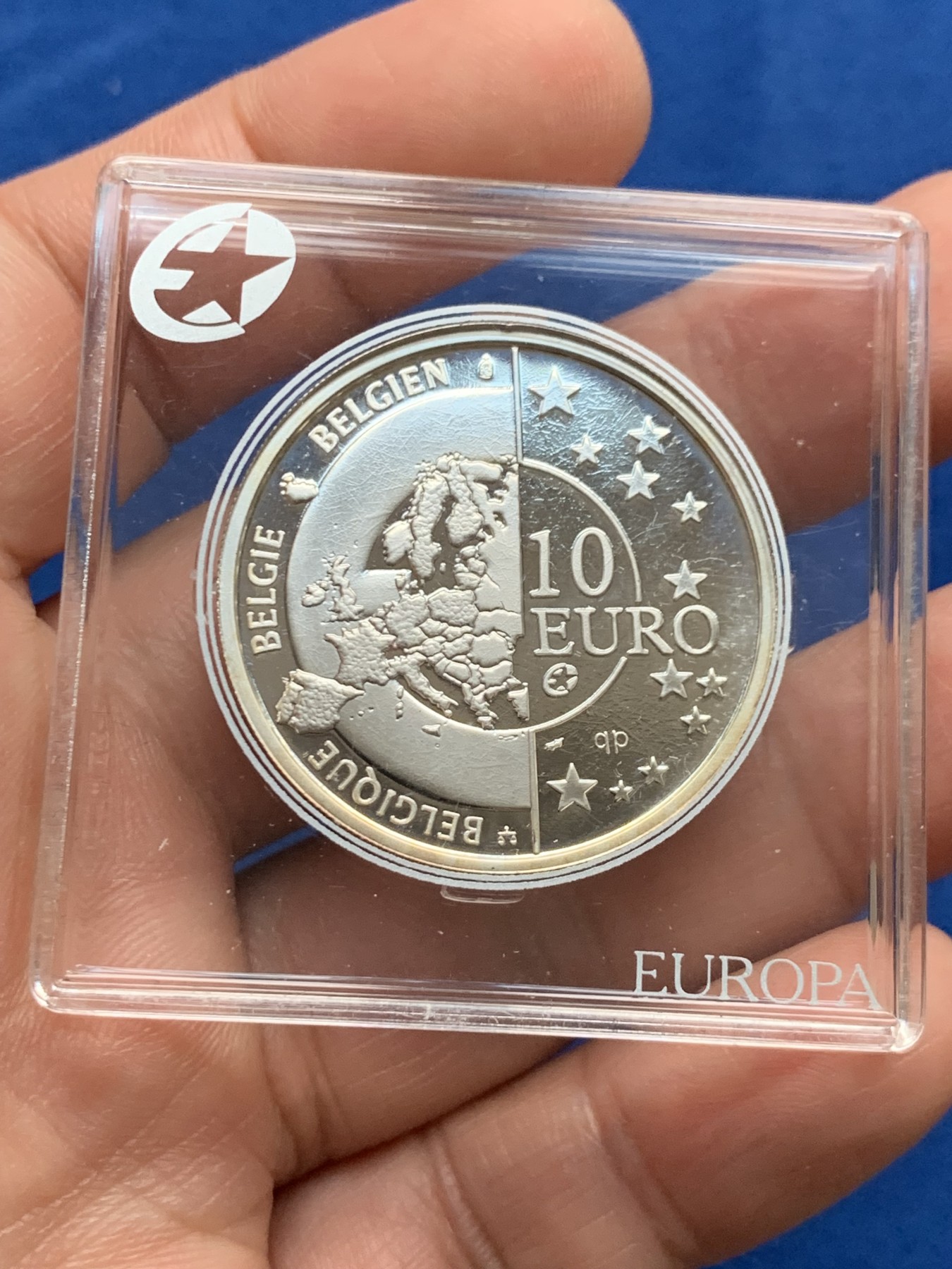 《竞宝斋》第261场-周日，周一，周二 3场连拍 (全场包邮) 比利时2005年二战胜利停战60周年10欧元精制纪念银币 欧洲之星系列 925银 18.75g 33mm