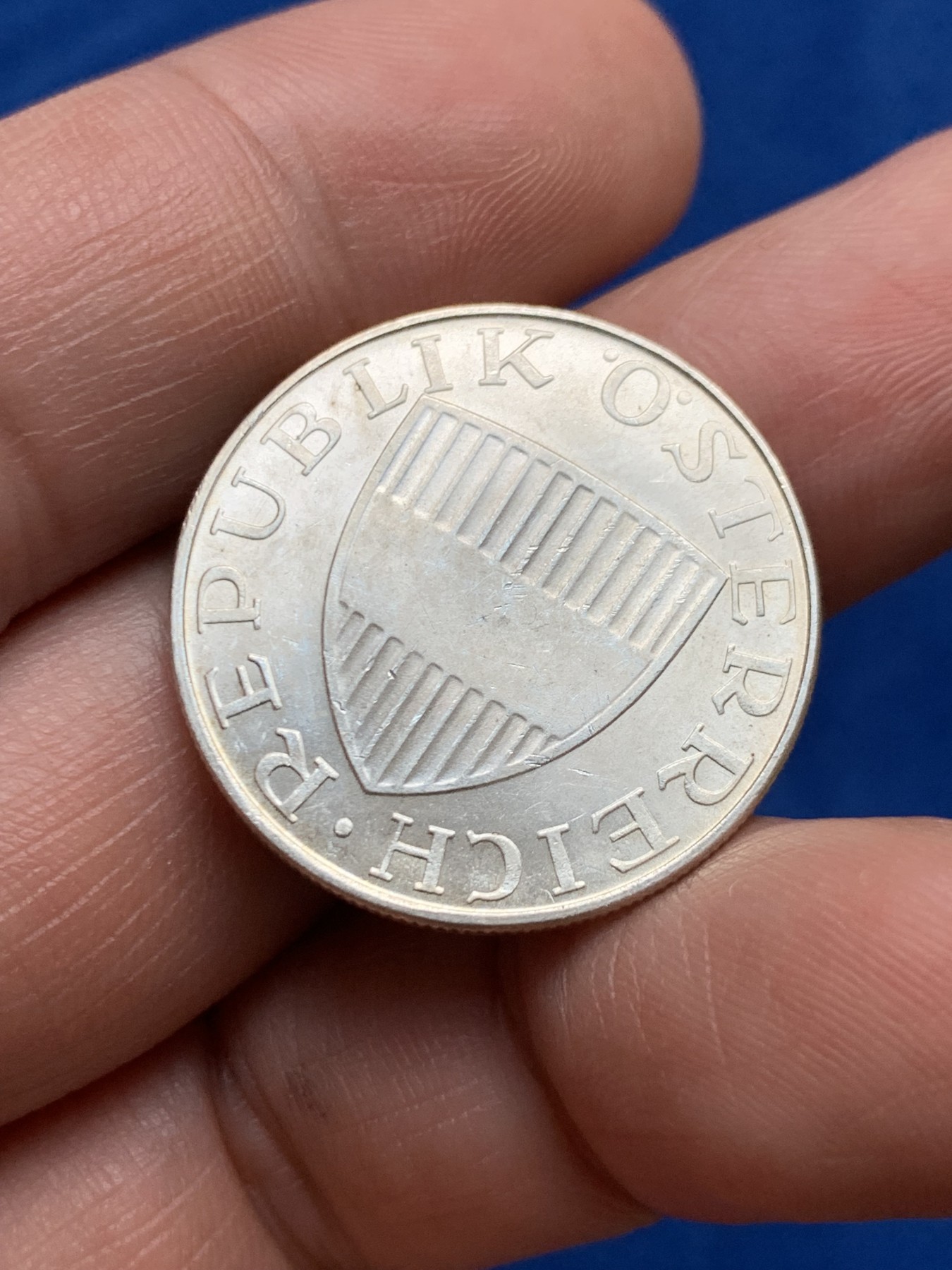 《竞宝斋》第261场-周日，周一，周二 3场连拍 (全场包邮) 1972年奥地利10先令银币 UNC