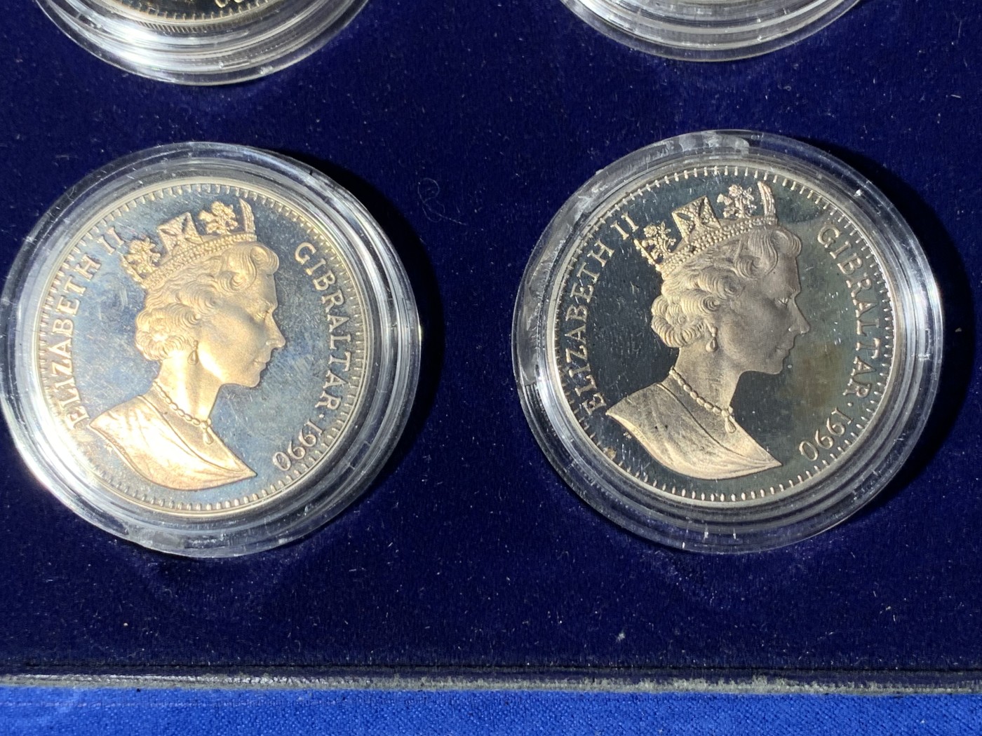 《竞宝斋》第261场-周日，周一，周二 3场连拍 (全场包邮) 英属 直布罗陀 1990 意大利 世界杯 1克朗纪念币 6枚装