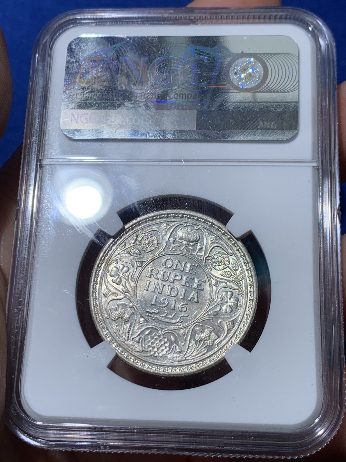 《竞宝斋》第261场-周日，周一，周二 3场连拍 (全场包邮) NGC MS61 印度1916C乔治五世1卢比银币