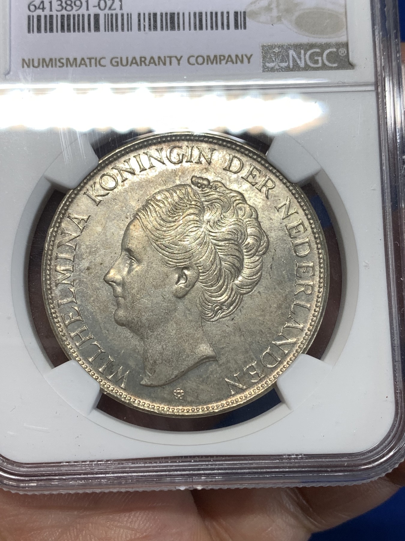 《竞宝斋》第261场-周日，周一，周二 3场连拍 (全场包邮) NGC MS62 荷属库拉索1944D威廉明娜2.5盾大银币