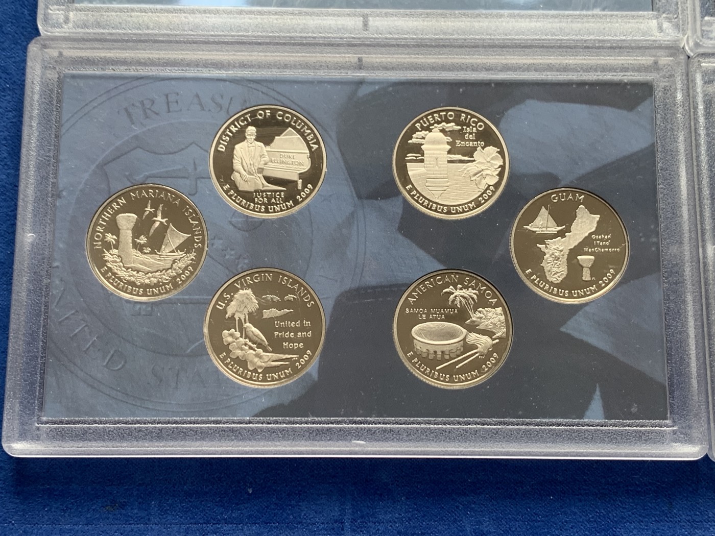 《竞宝斋》第261场-周日，周一，周二 3场连拍 (全场包邮) 4套一组 美国2009年精制套币