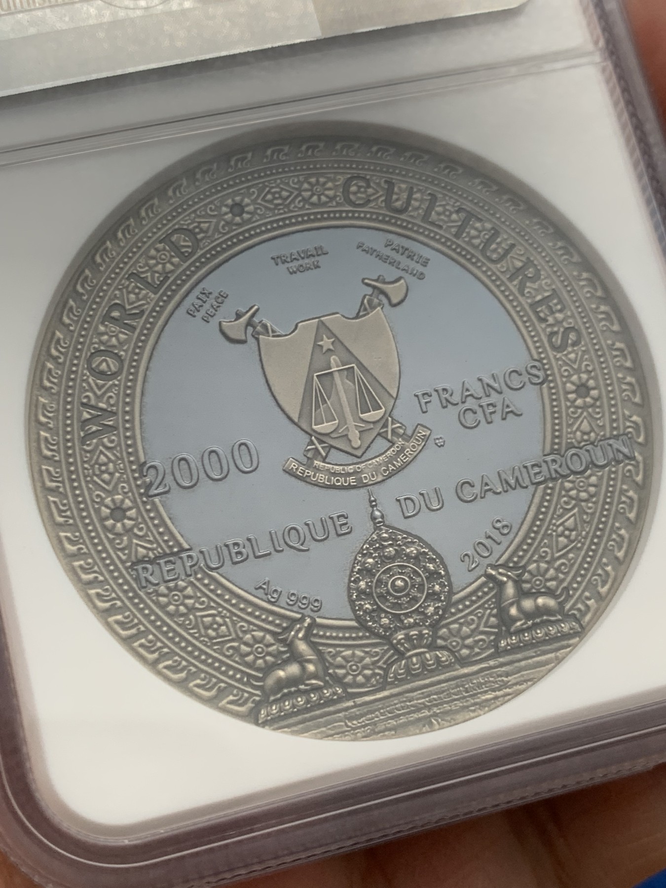 《竞宝斋》第261场-周日，周一，周二 3场连拍 (全场包邮) NGC PF70 喀麦隆2018卡帕拉头盖镶嵌绿松石 2盎司 银币 180 高浮雕标 盒证齐全 镶嵌工艺 世界文化系列首枚