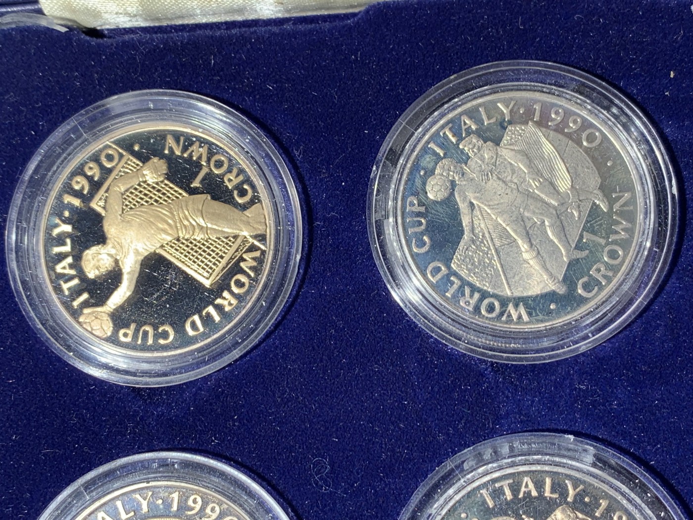 《竞宝斋》第261场-周日，周一，周二 3场连拍 (全场包邮) 英属 直布罗陀 1990 意大利 世界杯 1克朗纪念币 6枚装